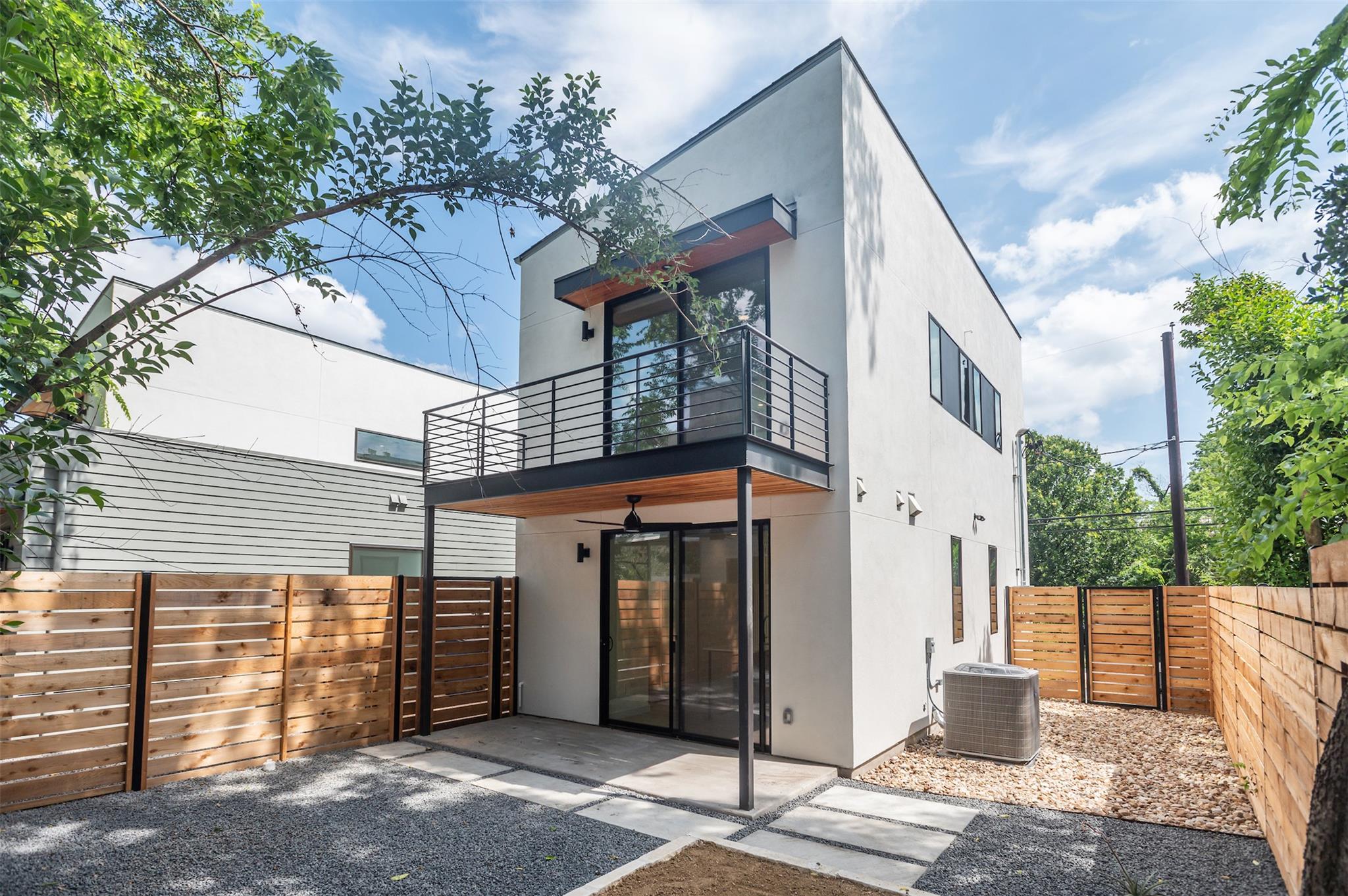 2501 S 6th St # B, Austin, TX 78704