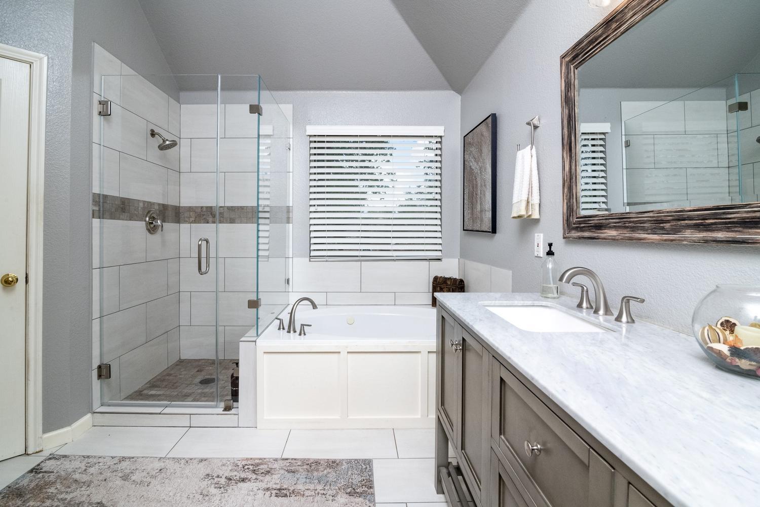 8501 Fulbright Ln, Austin, TX 78749