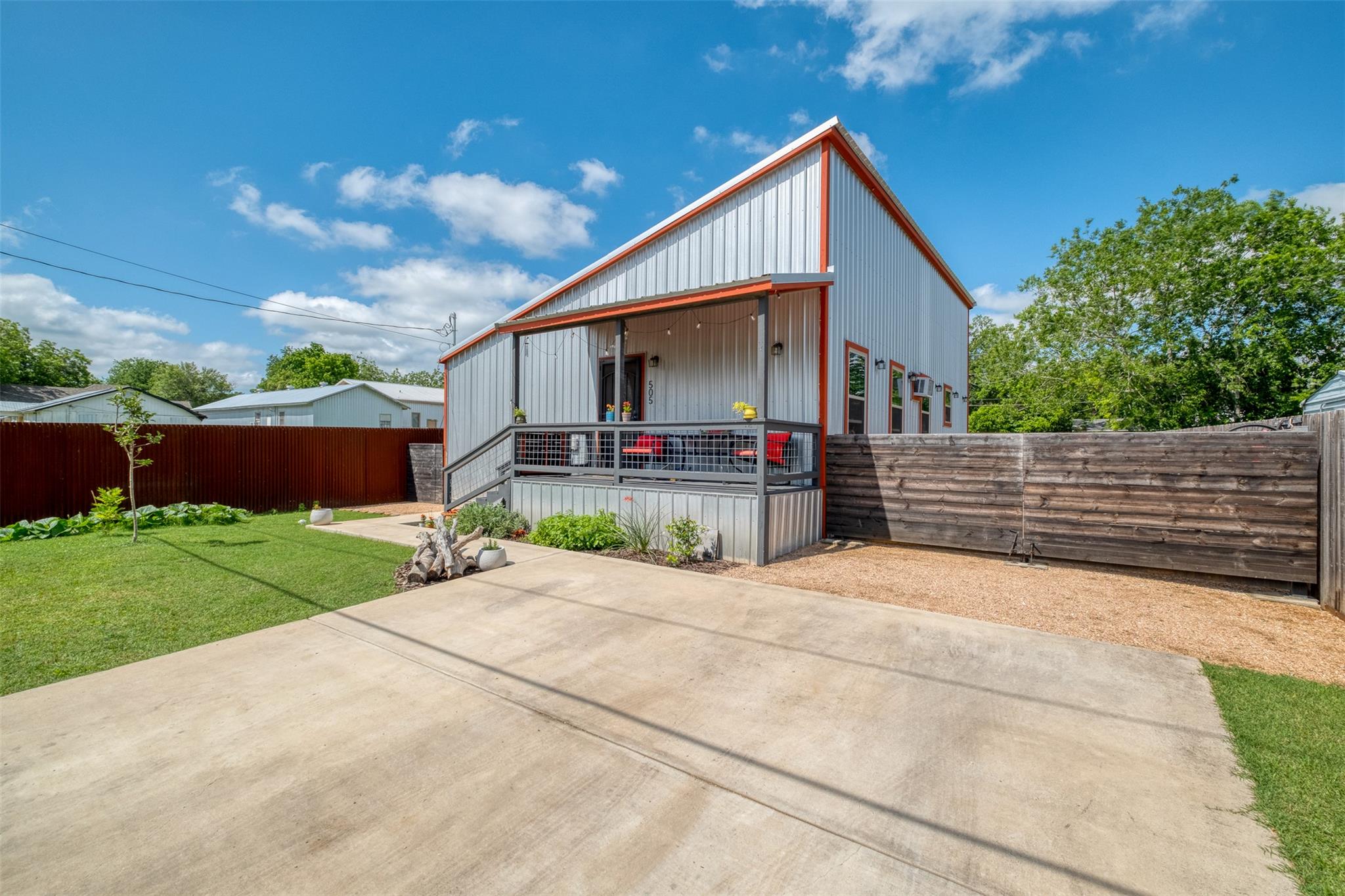 505 San Saba ST St, Lockhart, TX 78644
