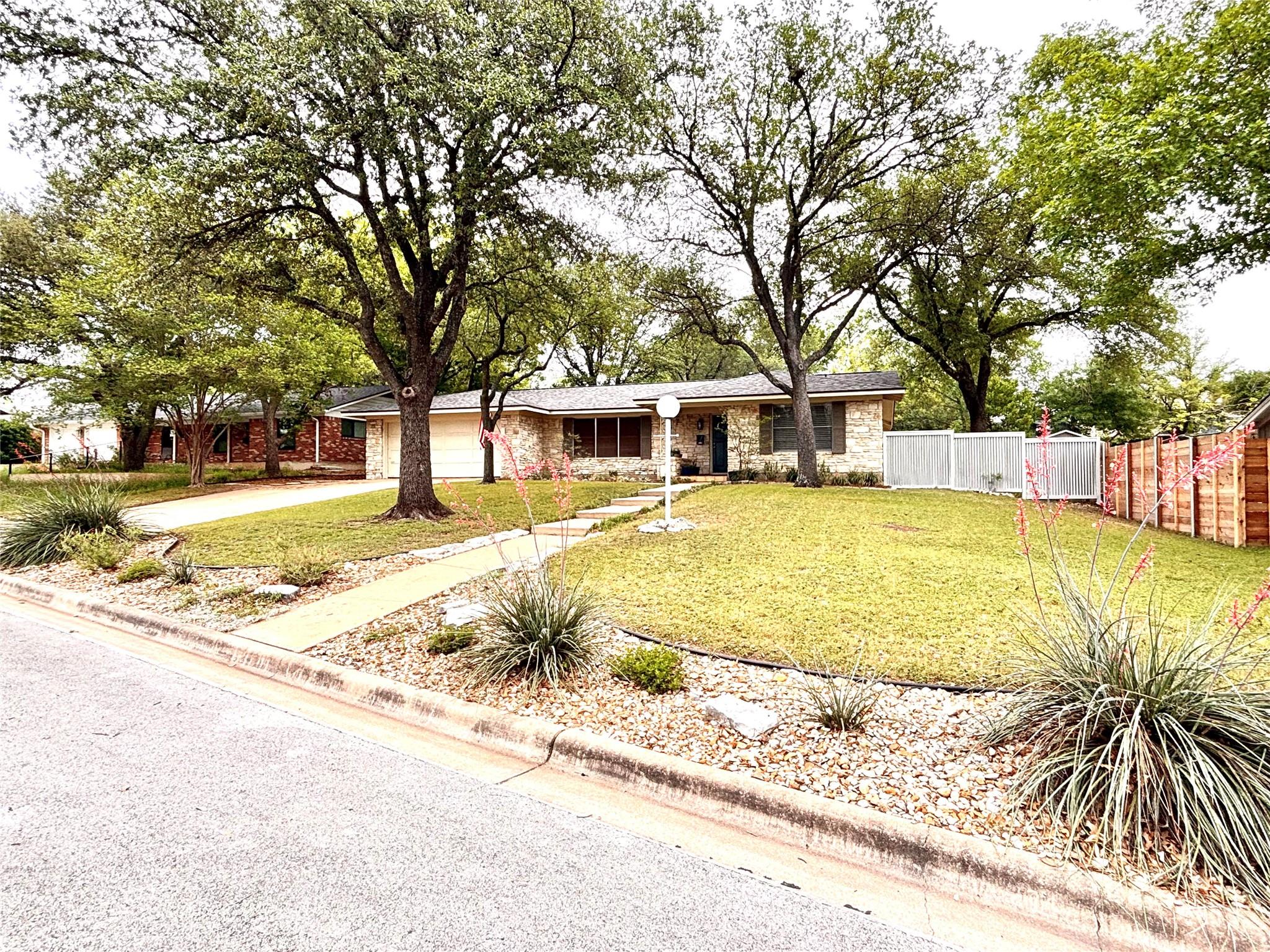 7505 Greenhaven Dr, Austin, TX 78757