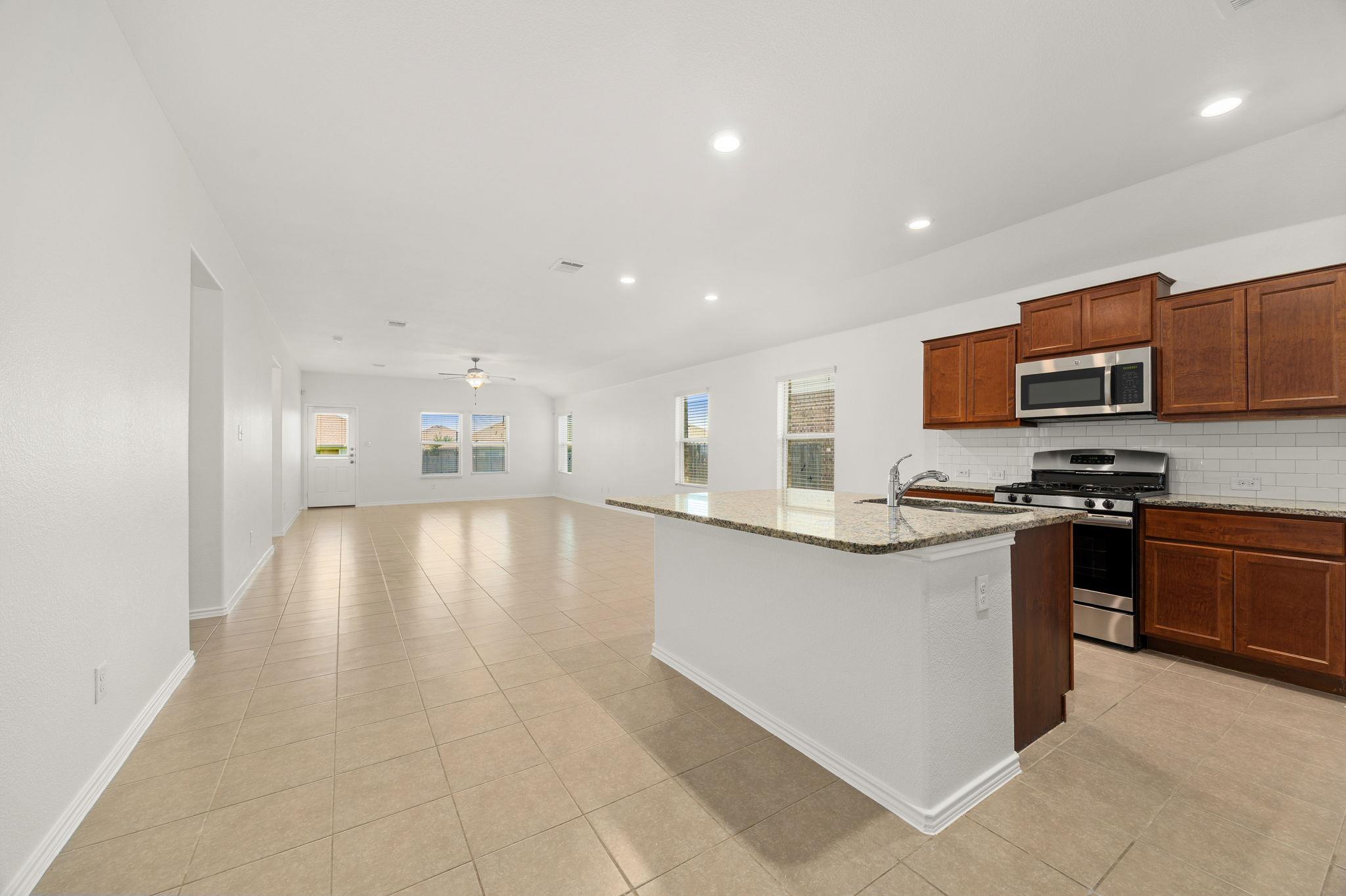 21609 Gallus Dr, Pflugerville, TX 78660
