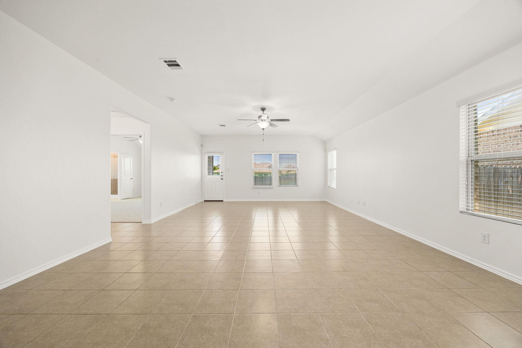21609 Gallus Dr, Pflugerville, TX 78660