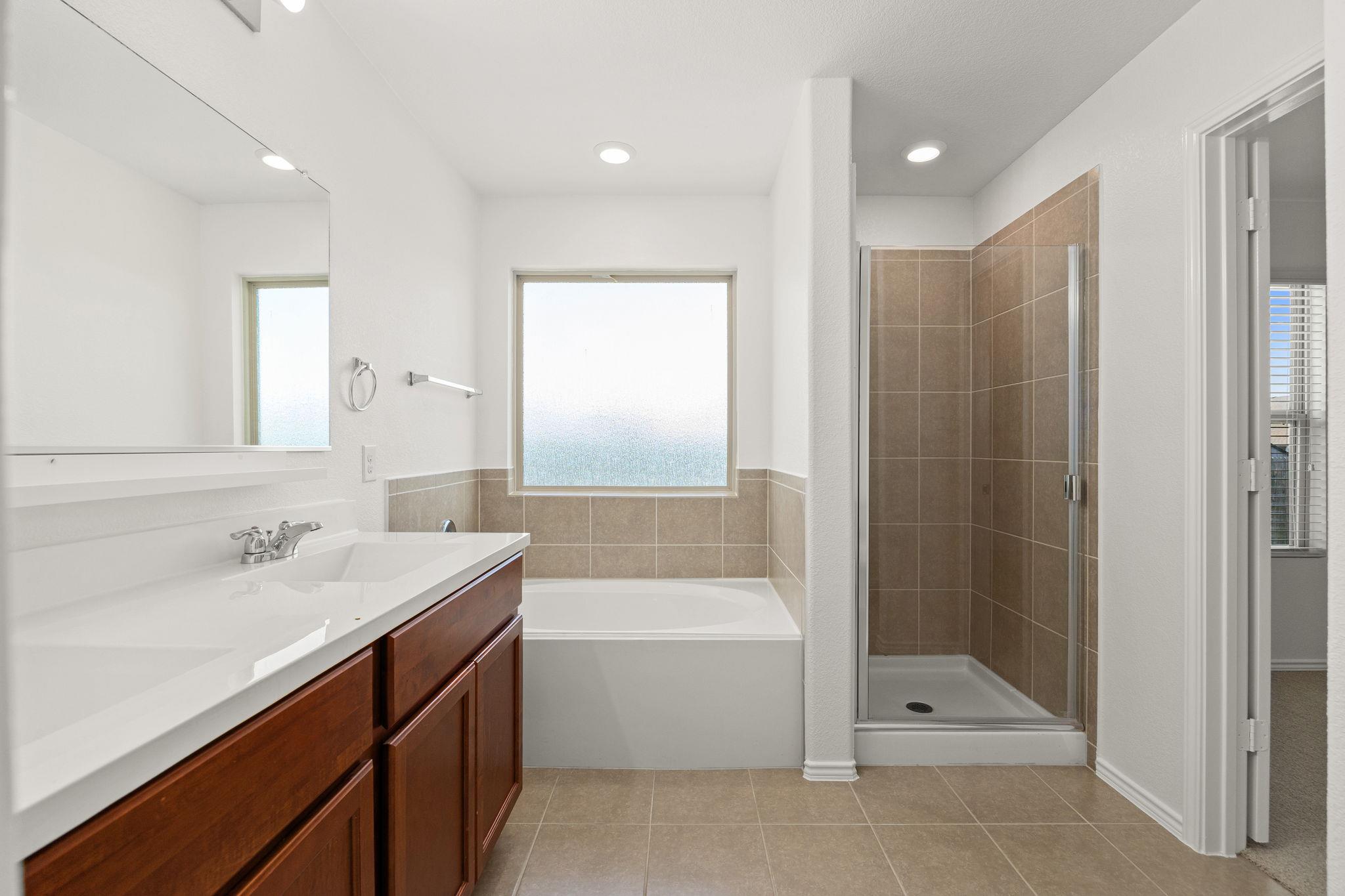 21609 Gallus Dr, Pflugerville, TX 78660