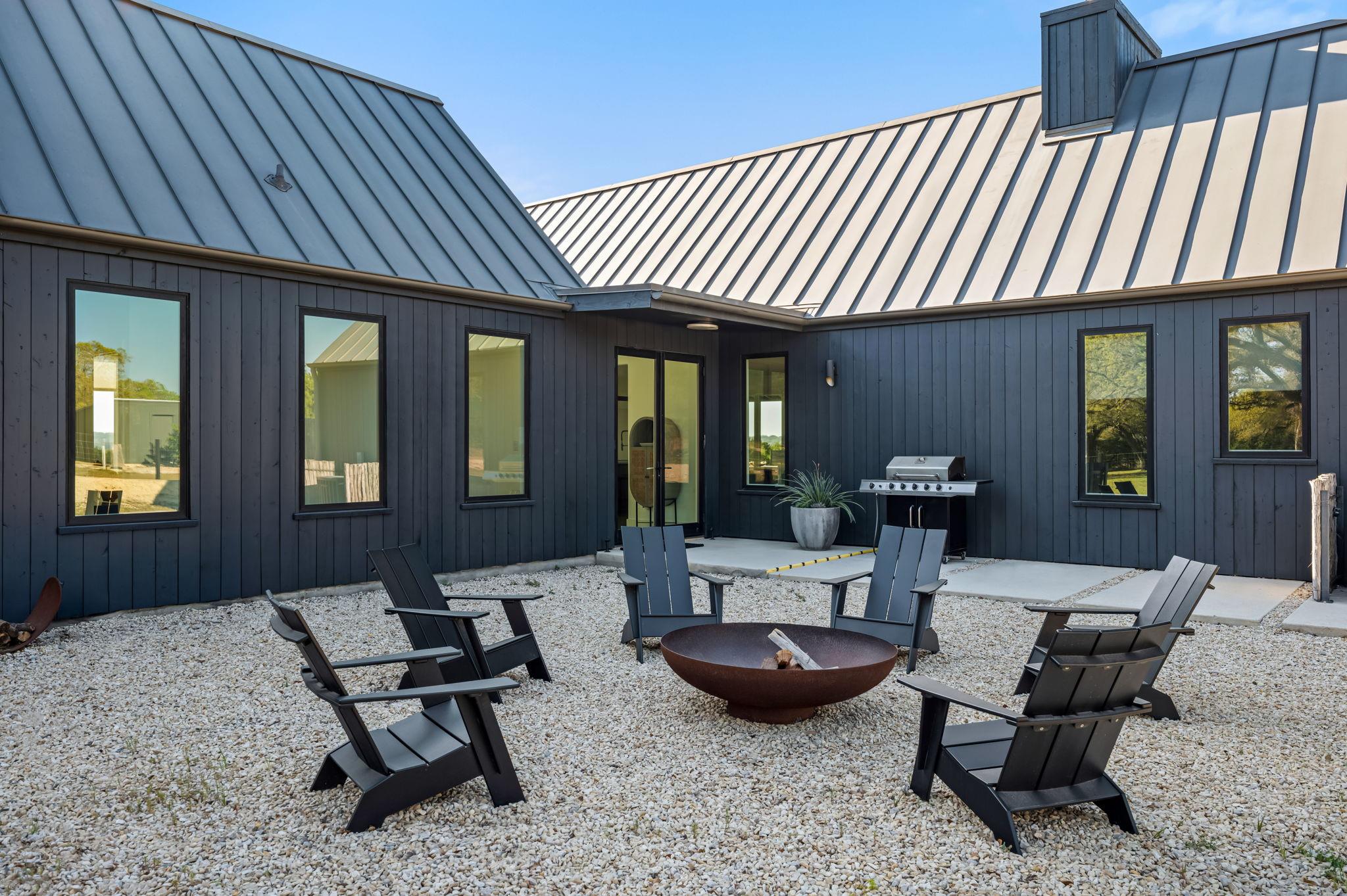1327 Schumann Rd, Stonewall, TX 78671