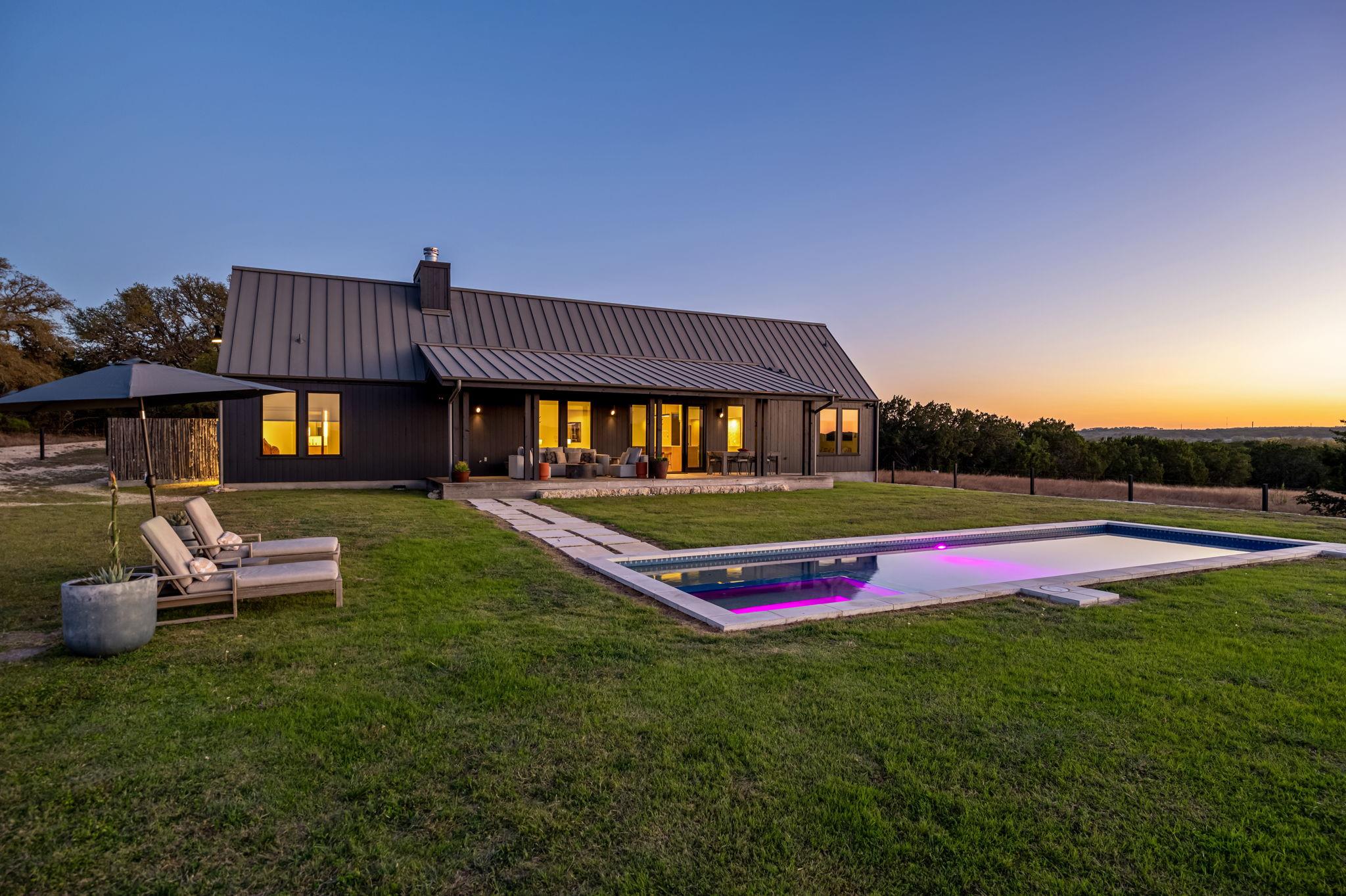 1327 Schumann Rd, Stonewall, TX 78671