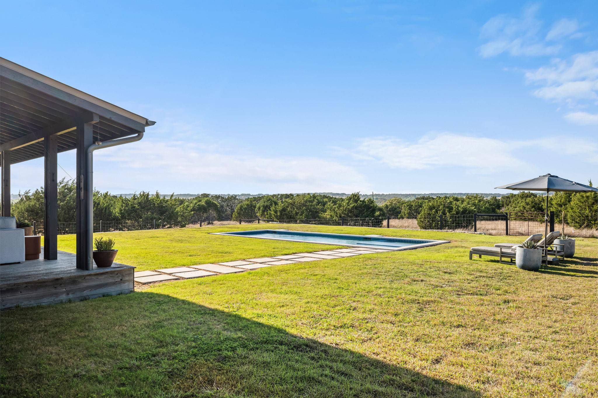 1327 Schumann Rd, Stonewall, TX 78671