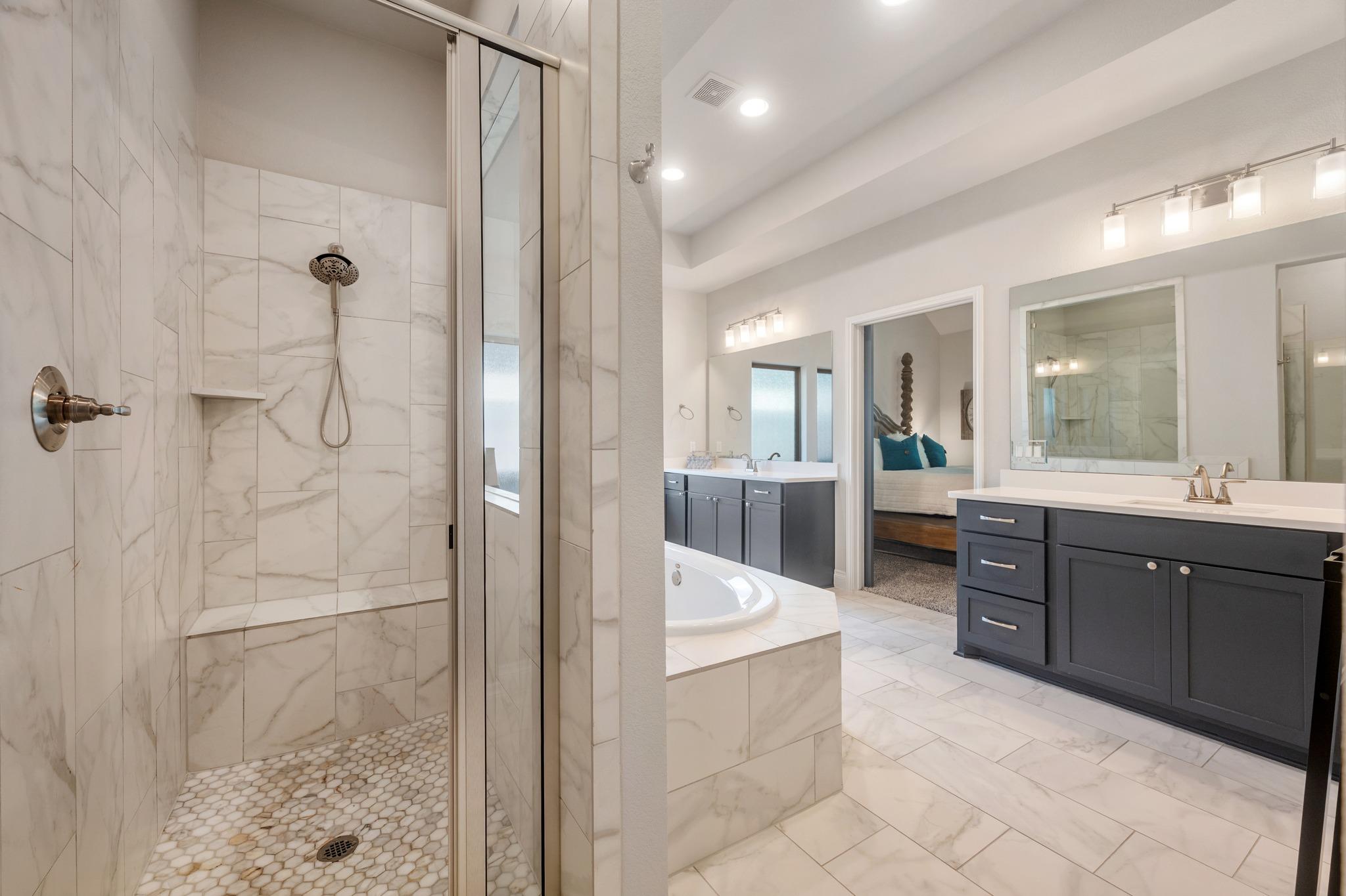 813 Heartleaf Dr, Leander, TX 78641
