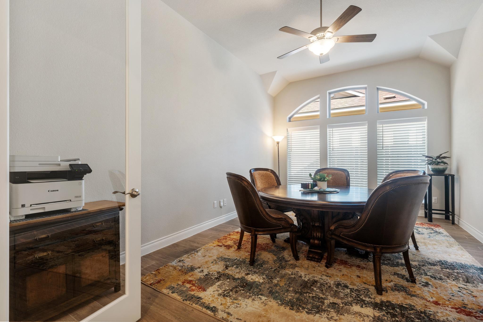 813 Heartleaf Dr, Leander, TX 78641