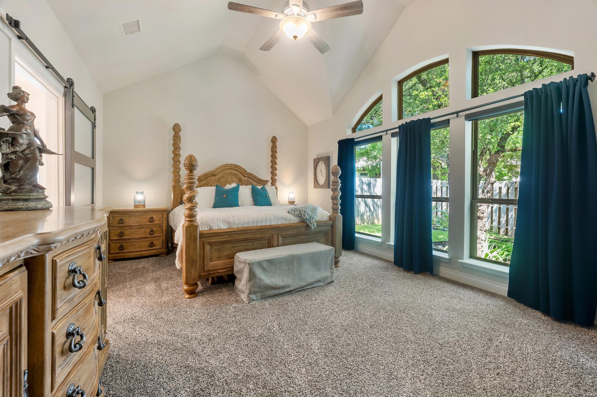 813 Heartleaf Dr, Leander, TX 78641