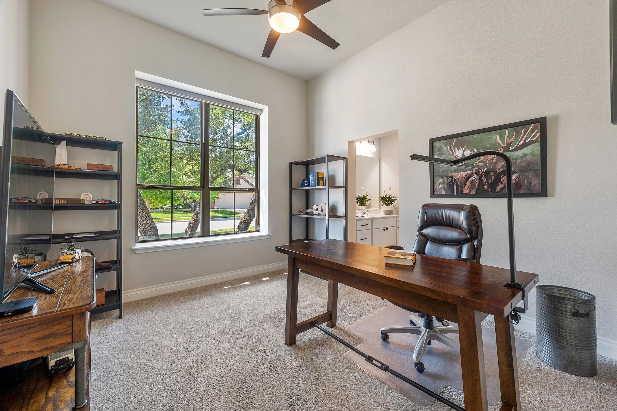 813 Heartleaf Dr, Leander, TX 78641