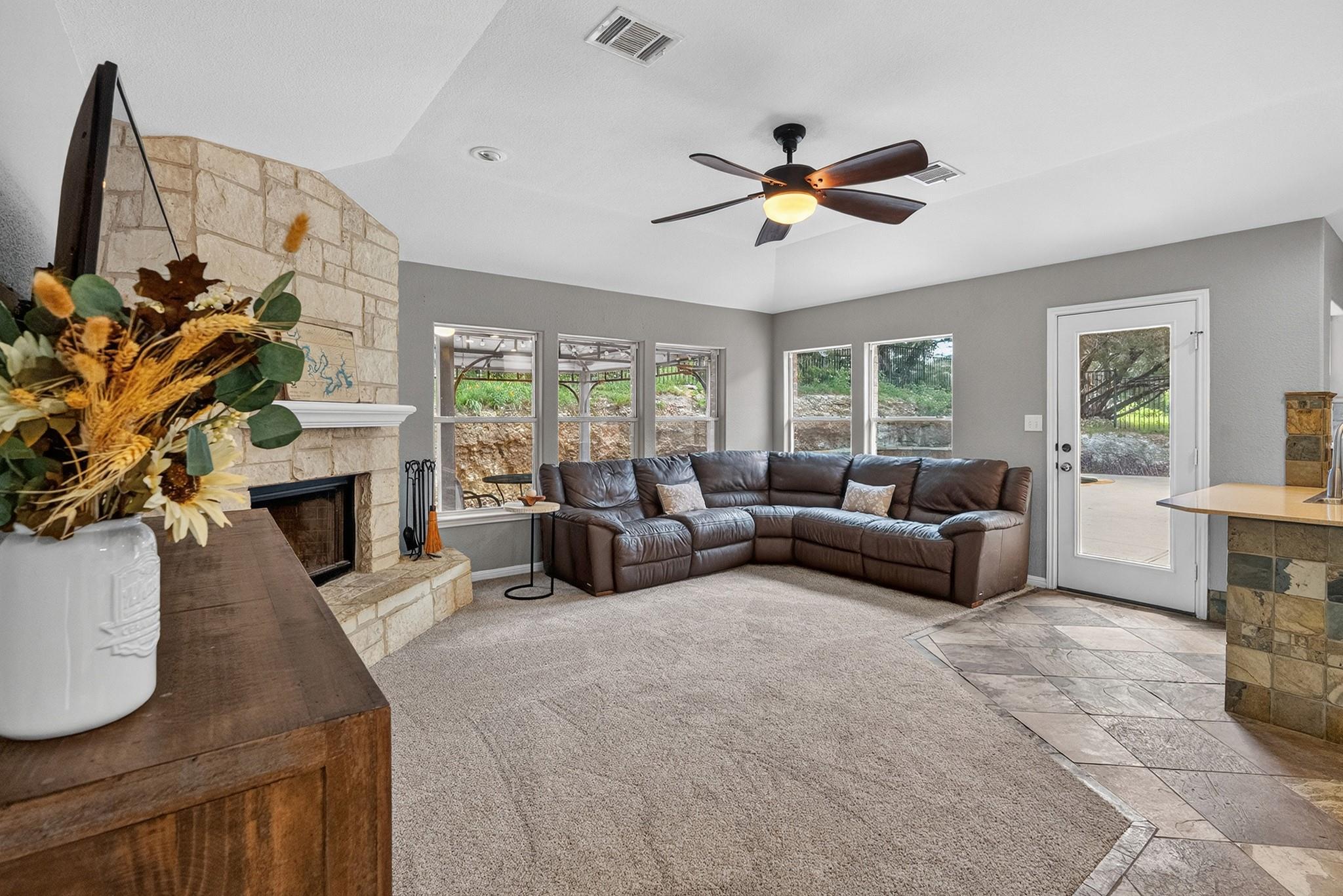 4133 Rockwood Dr, Lago Vista, TX 78645