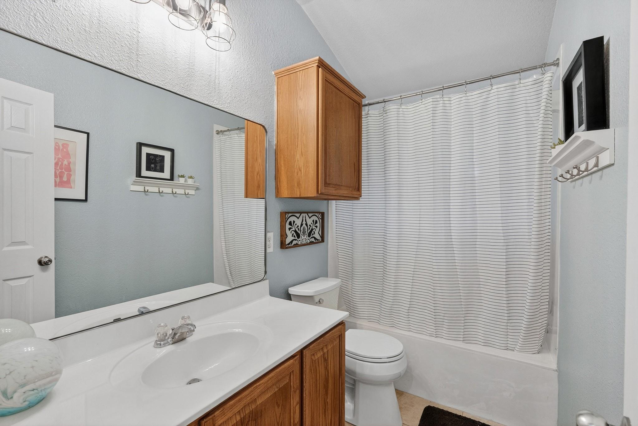 4133 Rockwood Dr, Lago Vista, TX 78645