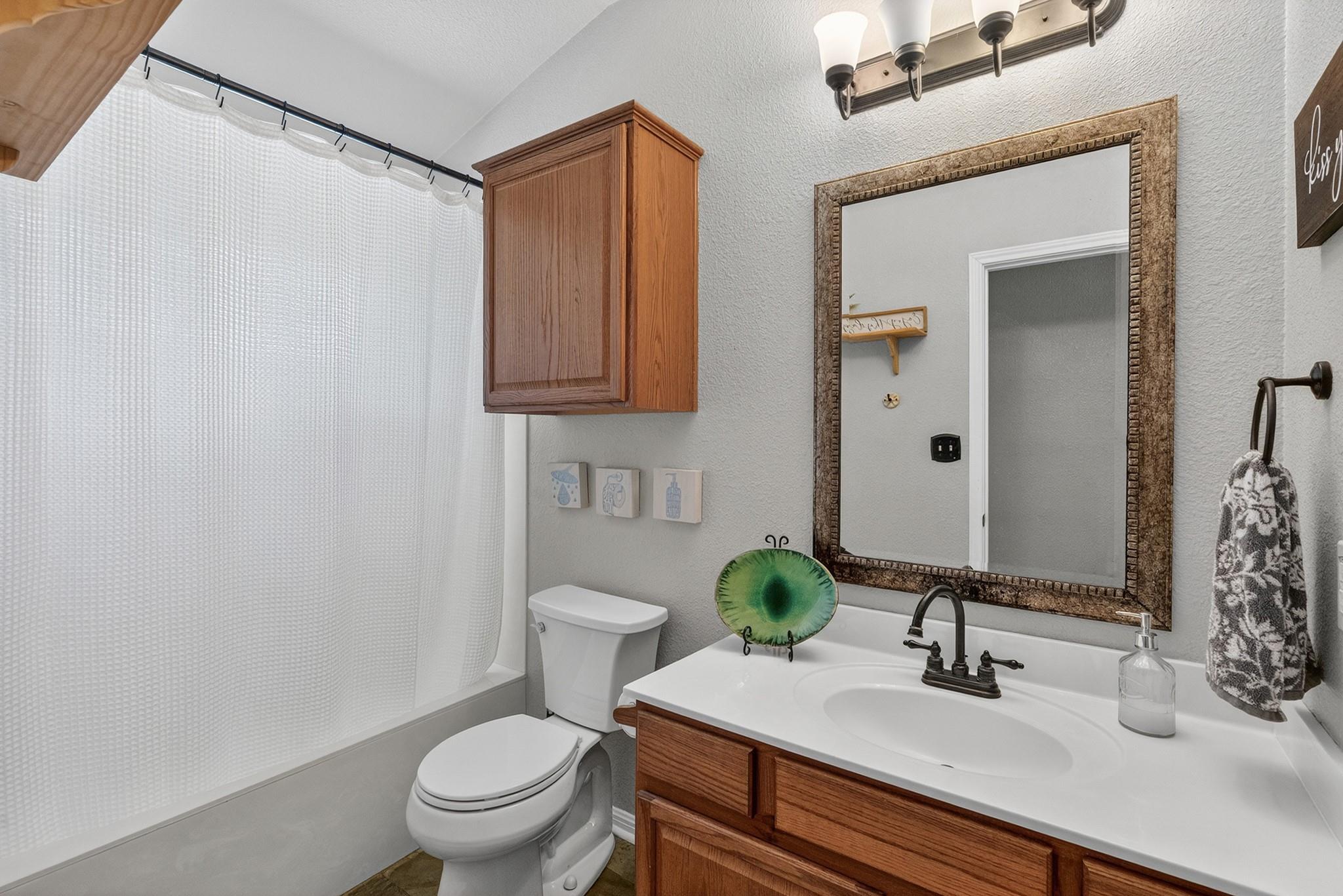 4133 Rockwood Dr, Lago Vista, TX 78645