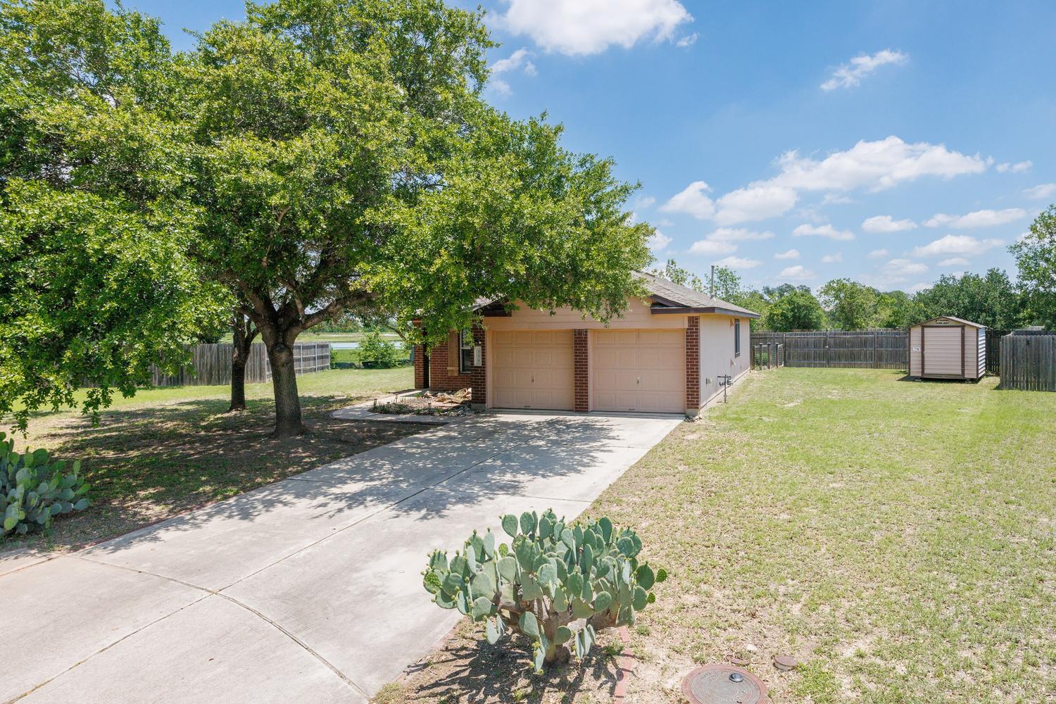 359 Spring Branch Loop, Kyle, TX 78640