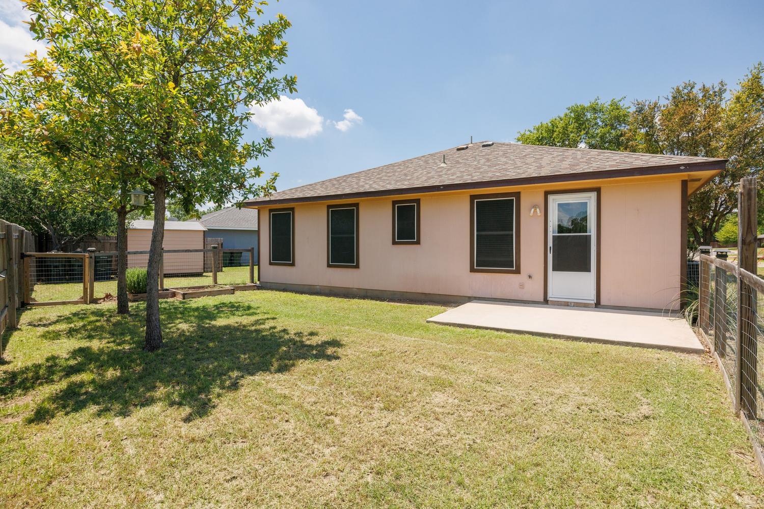 359 Spring Branch Loop, Kyle, TX 78640
