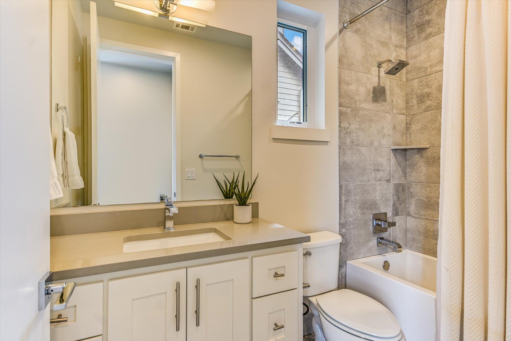 1605 Hether St, Austin, TX 78704