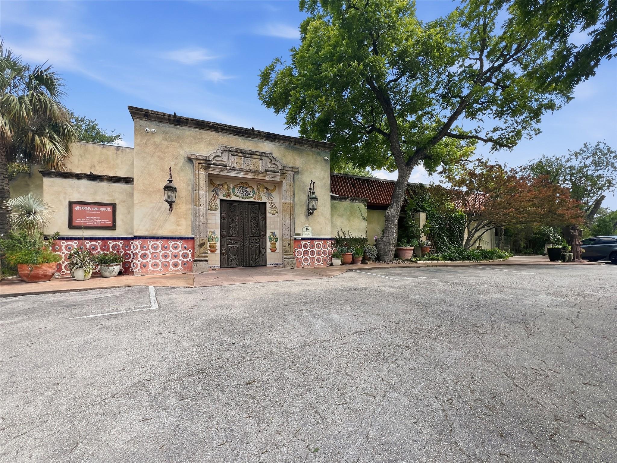 5214 Woodview Ave, Austin, TX 78756