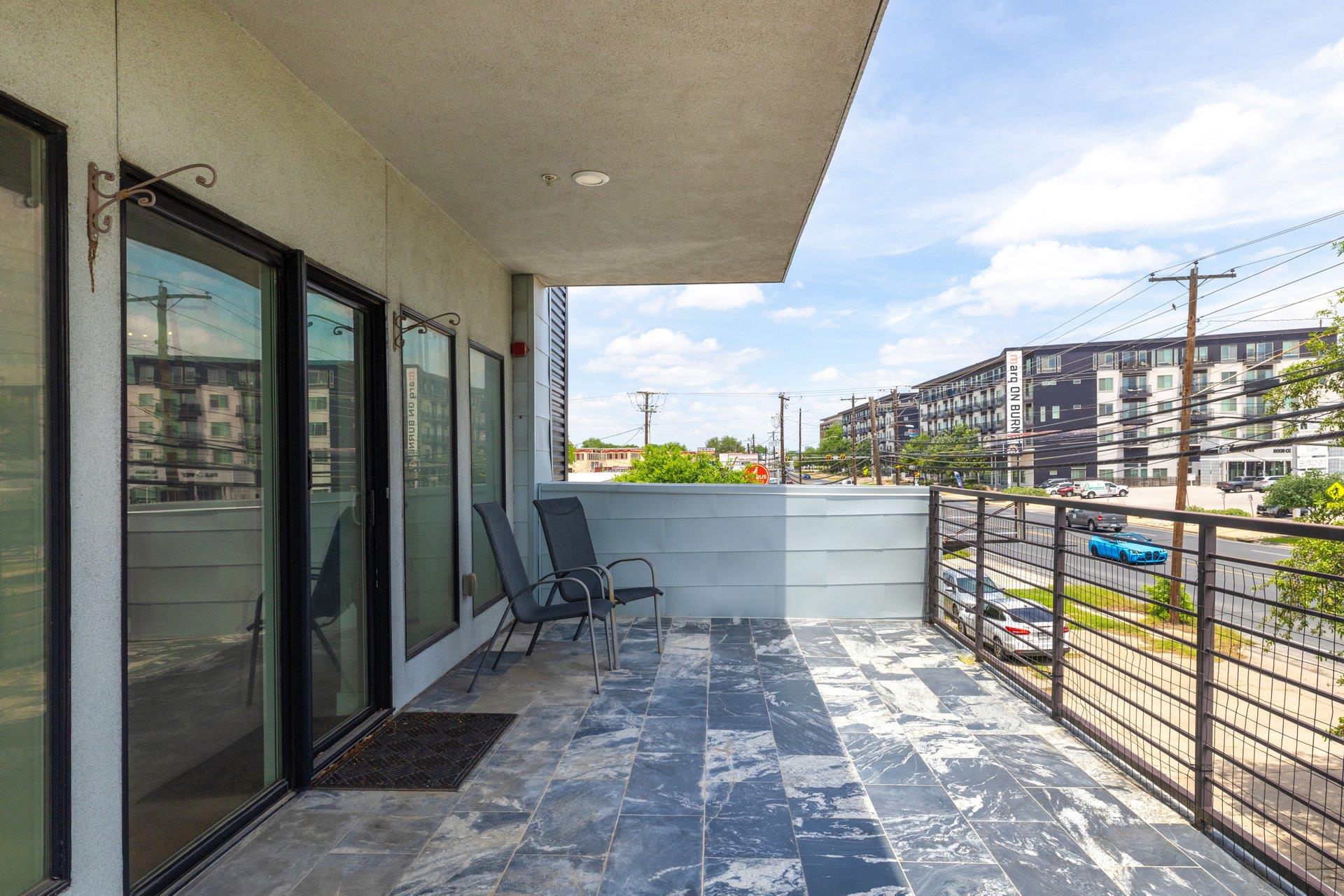 6444 Burnet Rd # 100, Austin, TX 78757
