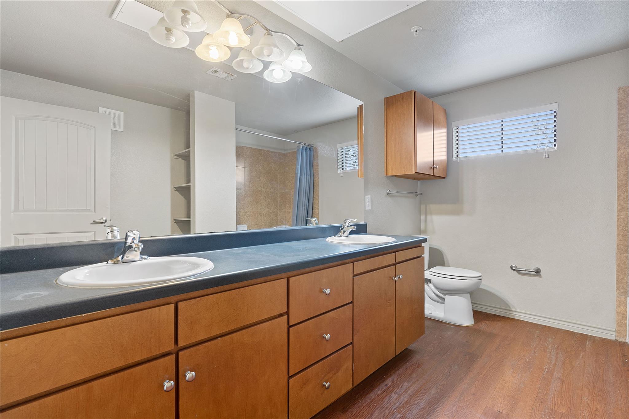 5117 N Lamar Blvd # 106, Austin, TX 78751