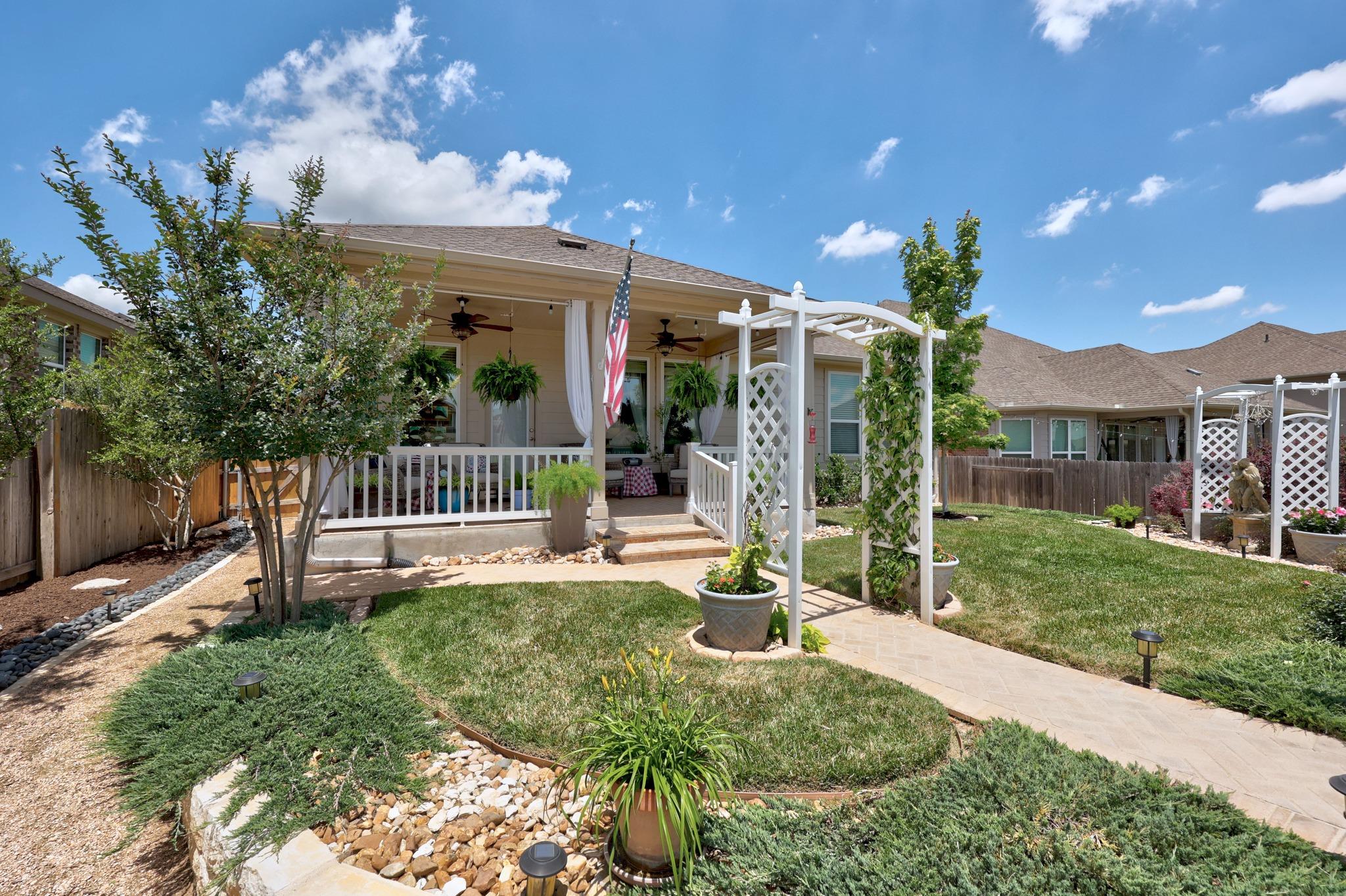 2105 Prairie Oaks Dr, Georgetown, TX 78628
