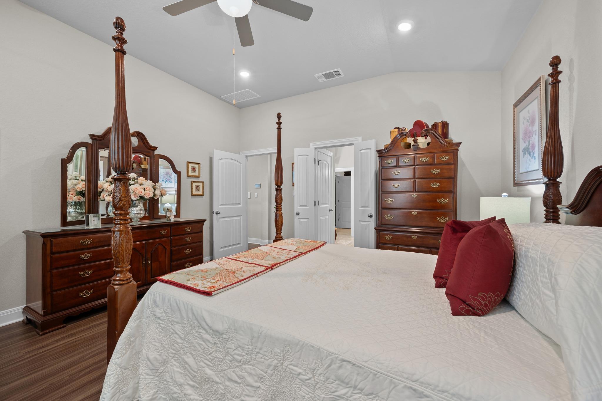 2105 Prairie Oaks Dr, Georgetown, TX 78628