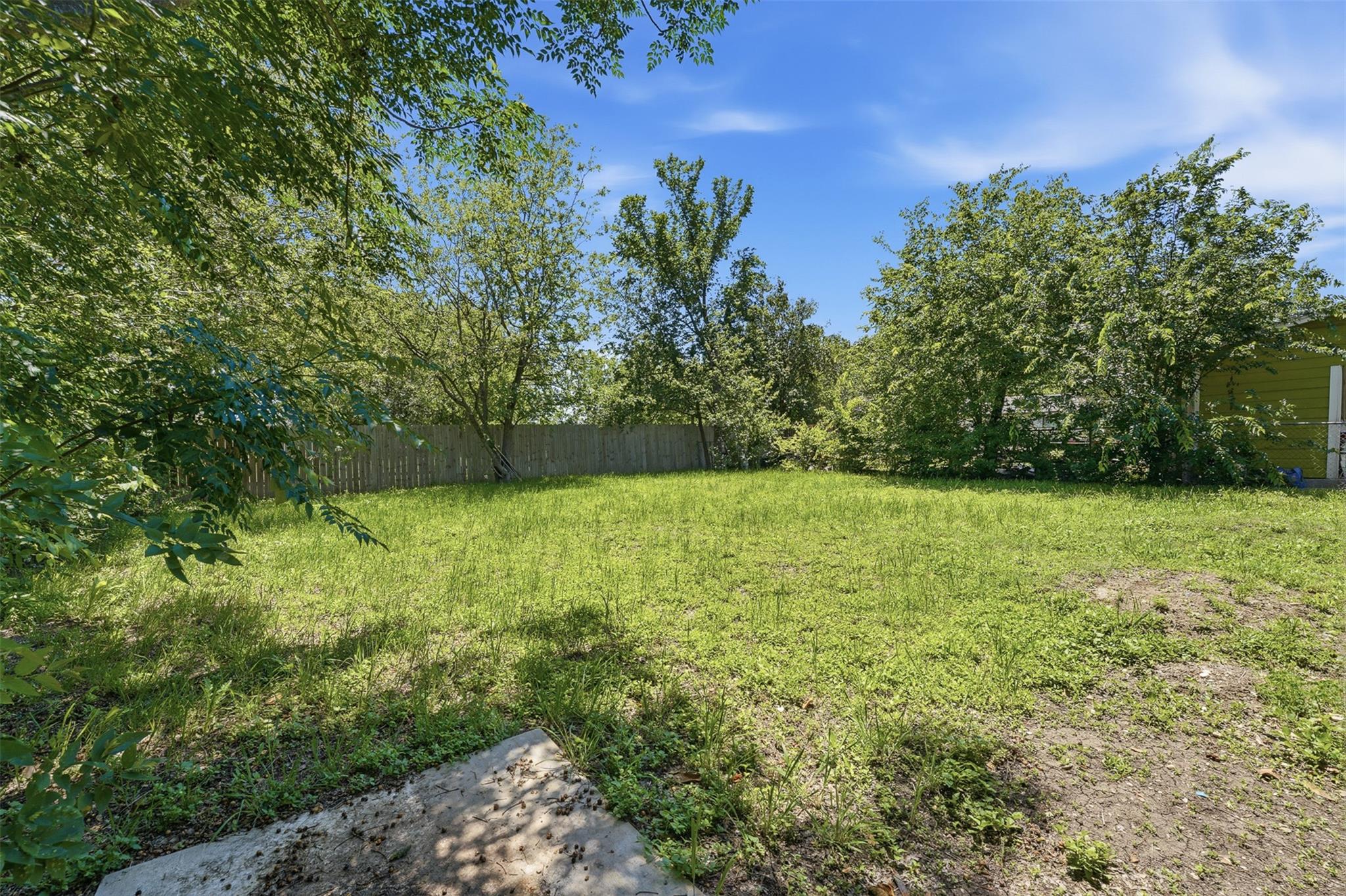 937 Anderson St, Seguin, TX 78155