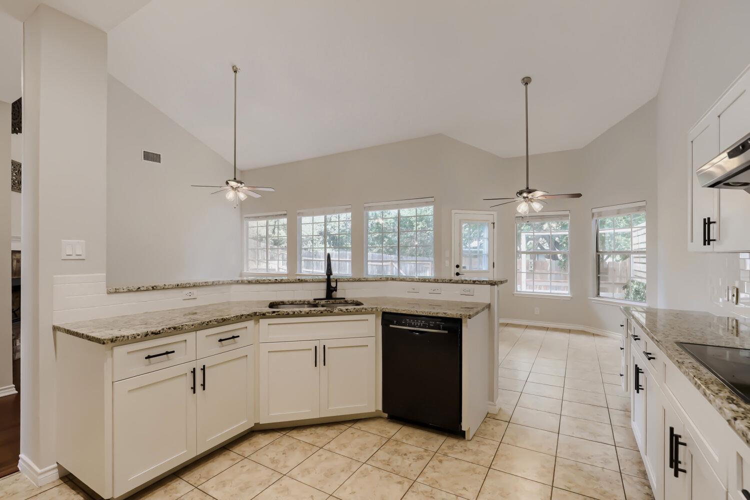 216 Sailors Run, Lakeway, TX 78734