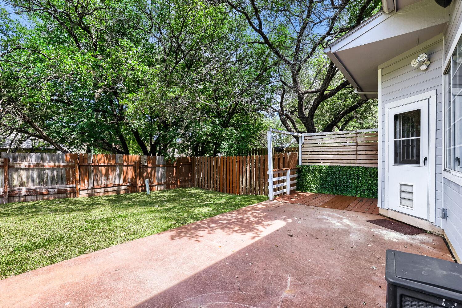 216 Sailors Run, Lakeway, TX 78734