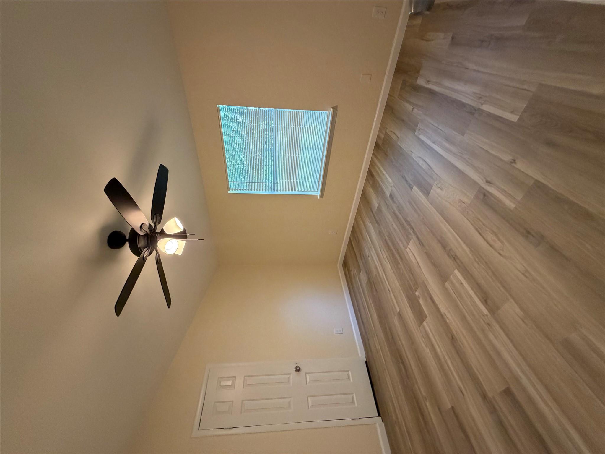 236 Live Oak Dr, Cedar Creek, TX 78612
