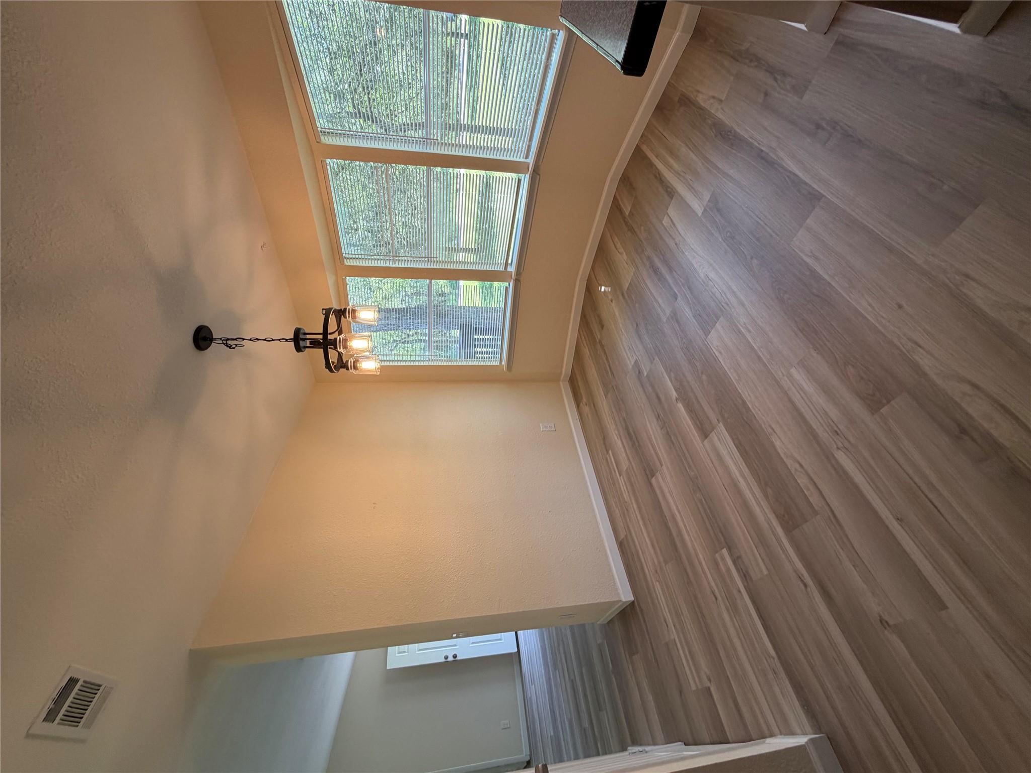 236 Live Oak Dr, Cedar Creek, TX 78612