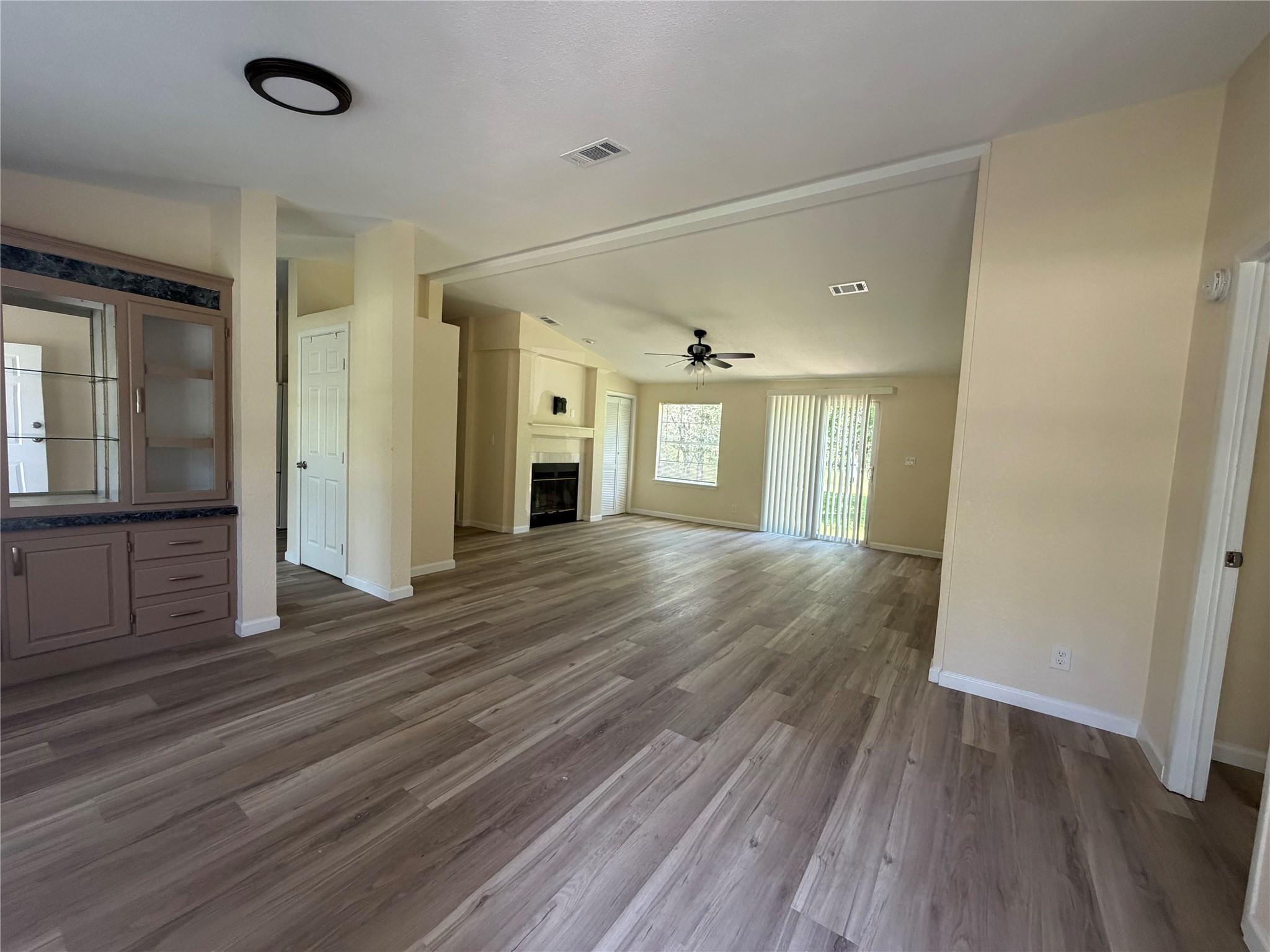 236 Live Oak Dr, Cedar Creek, TX 78612