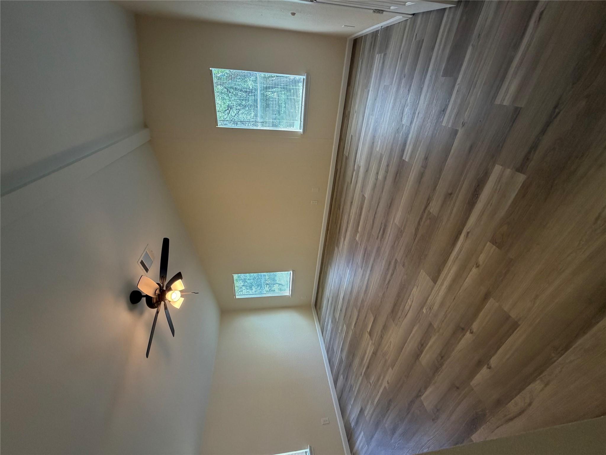 236 Live Oak Dr, Cedar Creek, TX 78612