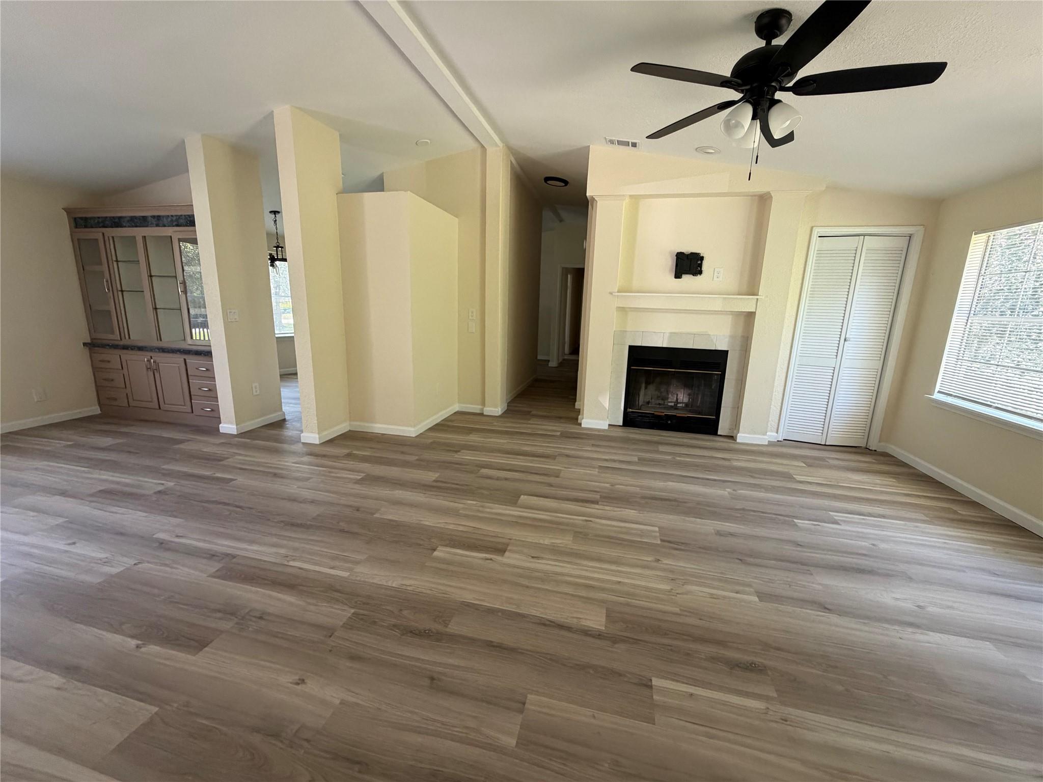236 Live Oak Dr, Cedar Creek, TX 78612