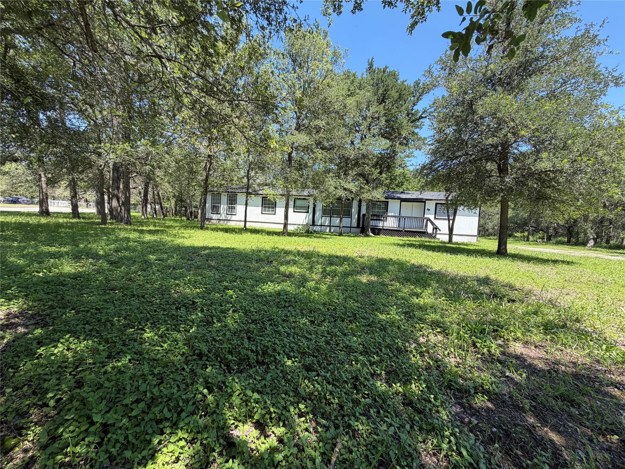 236 Live Oak Dr, Cedar Creek, TX 78612