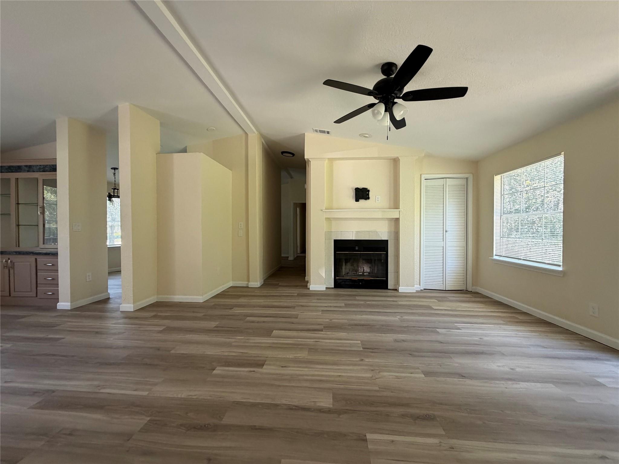 236 Live Oak Dr, Cedar Creek, TX 78612