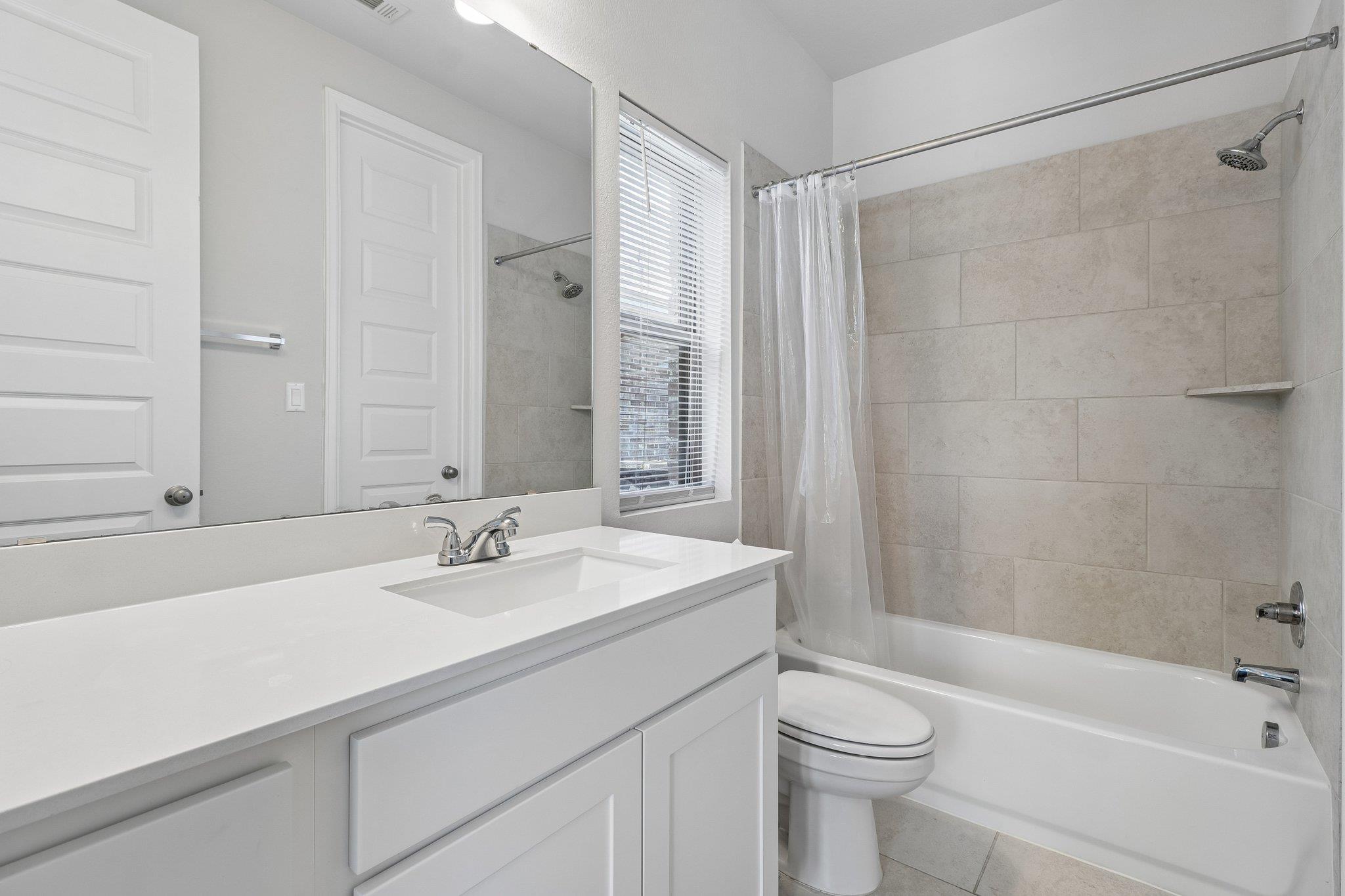 112 Chinaberry Bnd, Bastrop, TX 78602