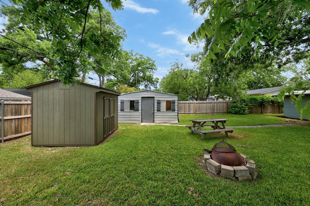 7512 Saint Louis St, Austin, TX 78757