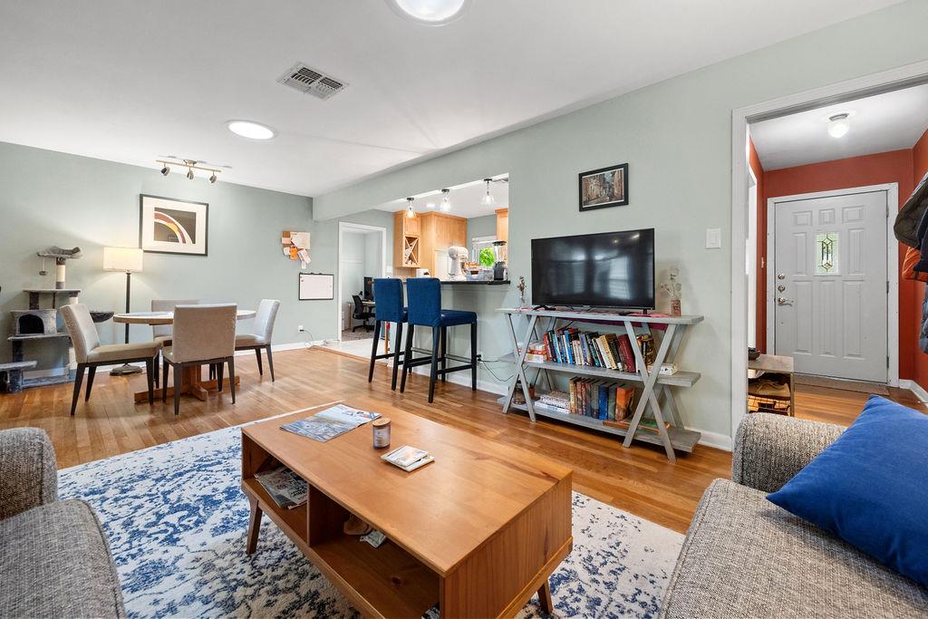 7512 Saint Louis St, Austin, TX 78757