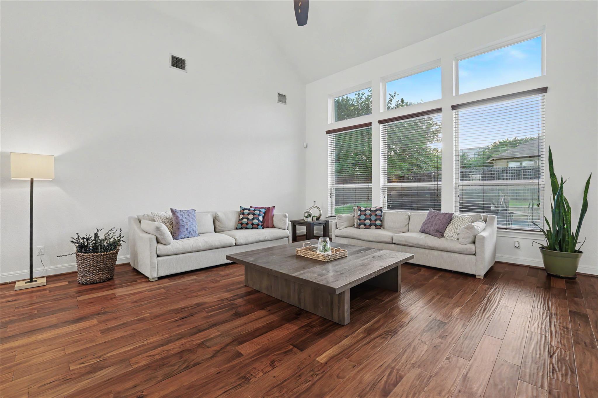 1010 Canyon Edge Dr, Austin, TX 78733