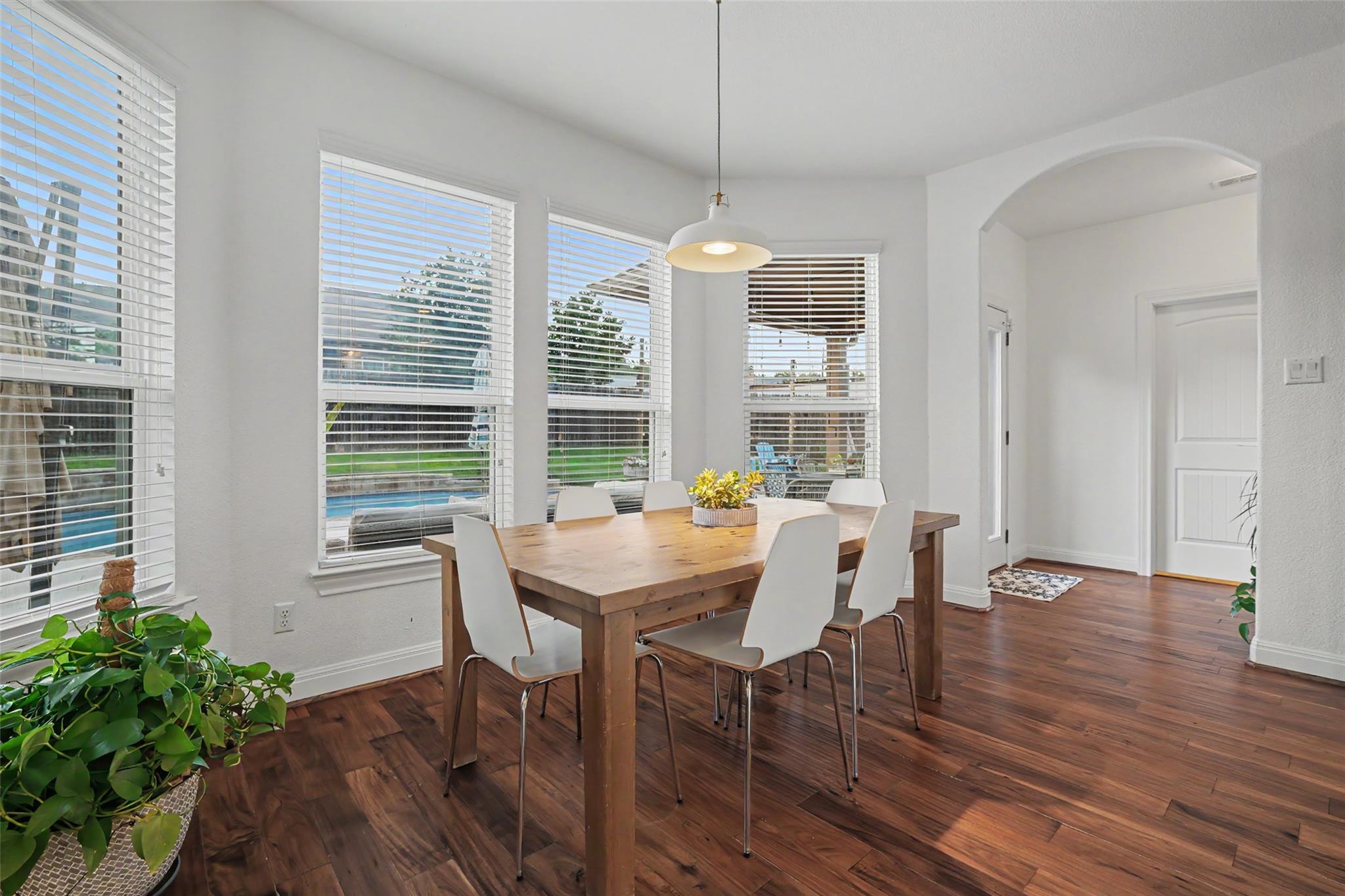 1010 Canyon Edge Dr, Austin, TX 78733