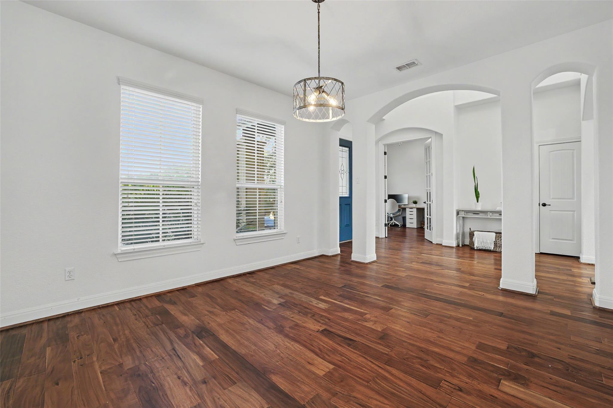1010 Canyon Edge Dr, Austin, TX 78733