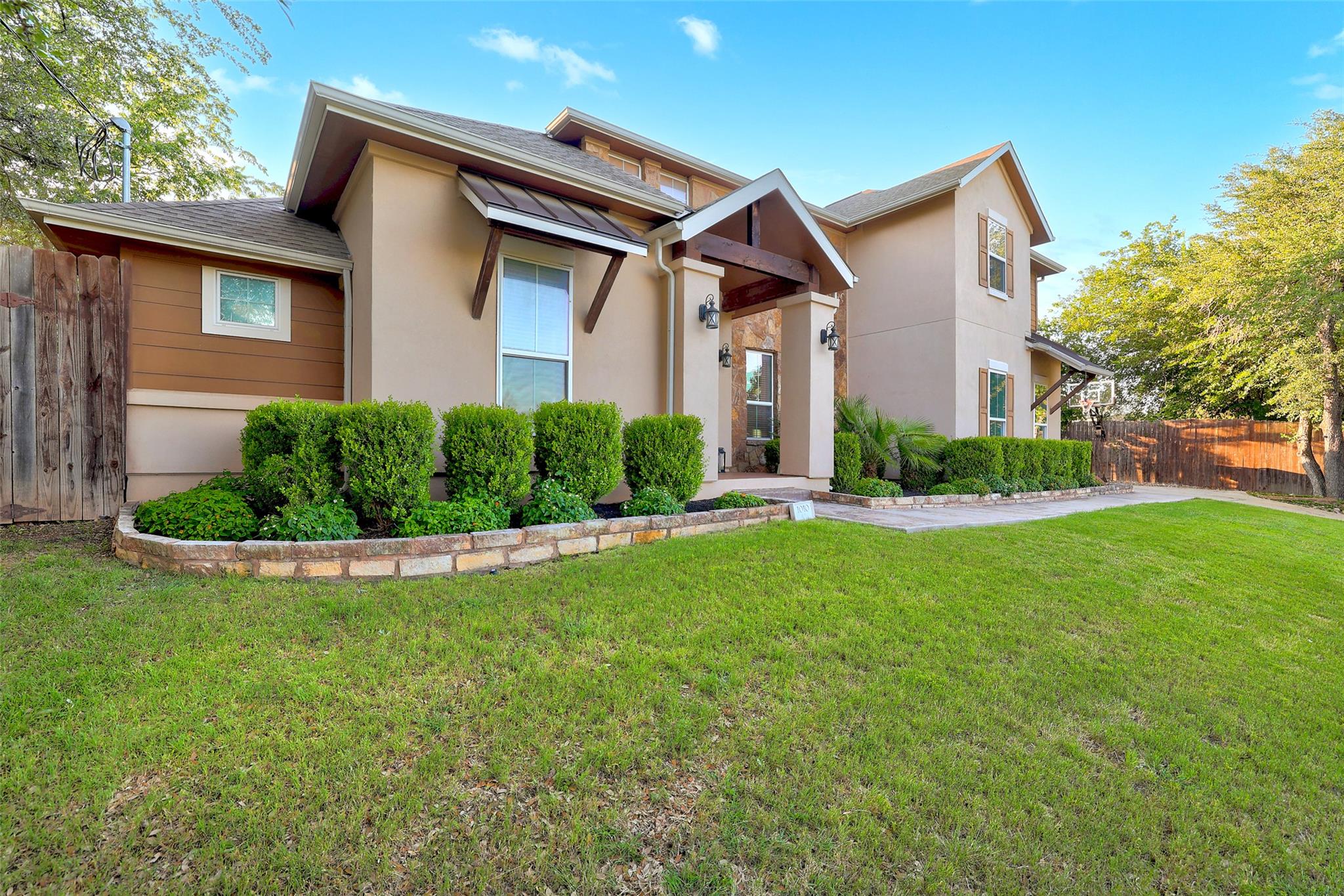 1010 Canyon Edge Dr, Austin, TX 78733