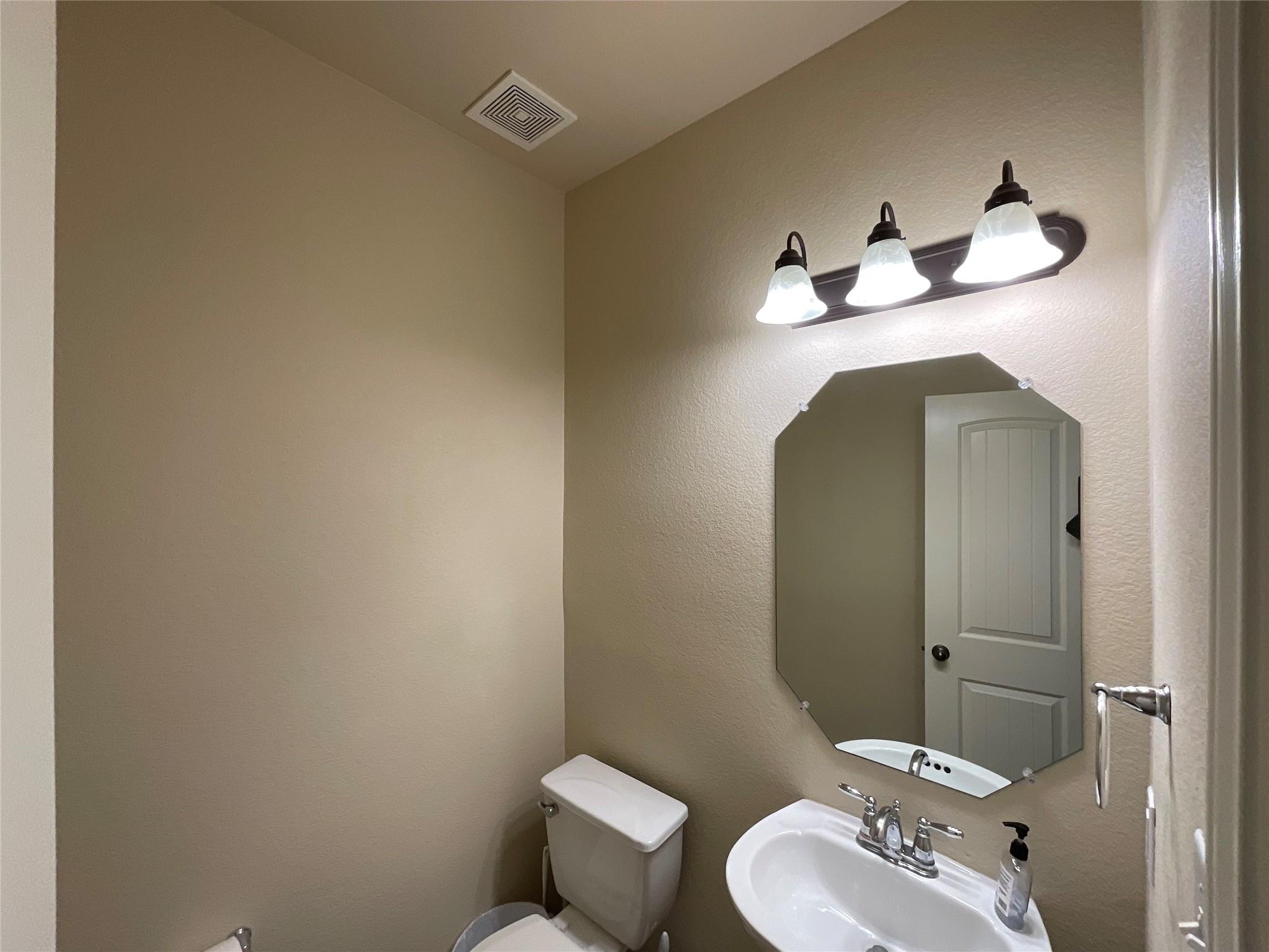 1911 CONN CREEK Rd, Cedar Park, TX 78613