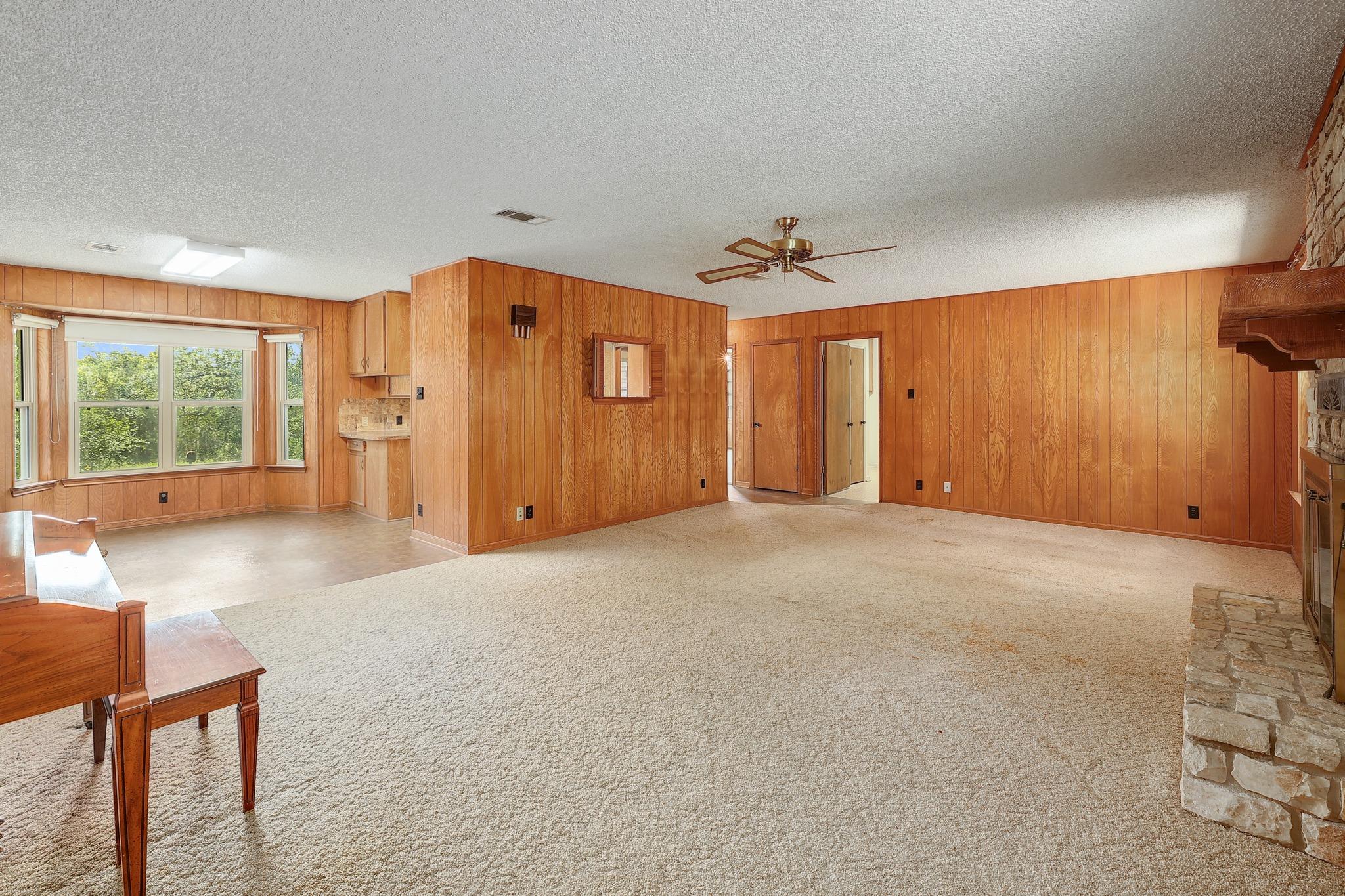 9400 Lauralan Dr, Austin, TX 78736