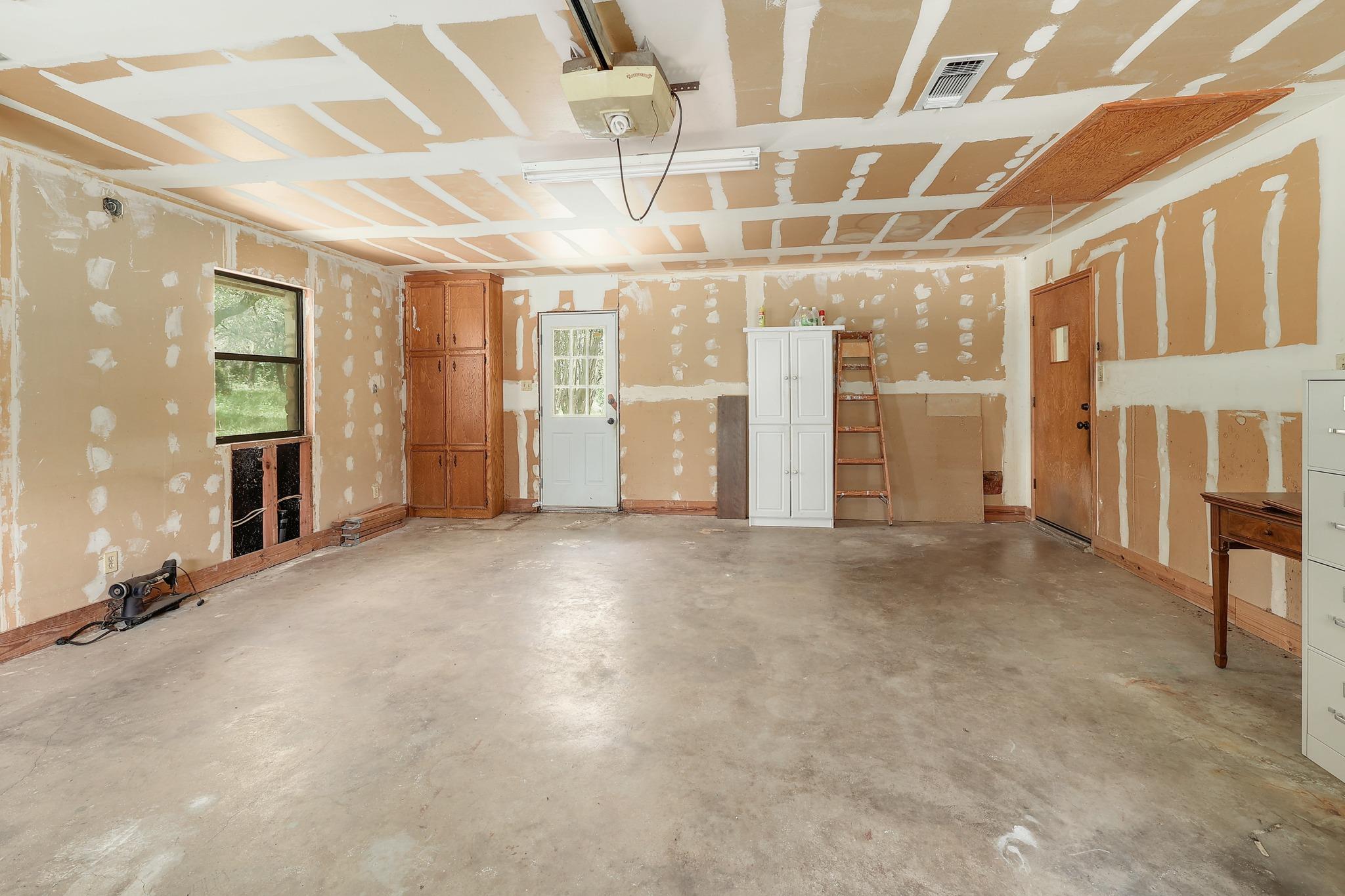 9400 Lauralan Dr, Austin, TX 78736