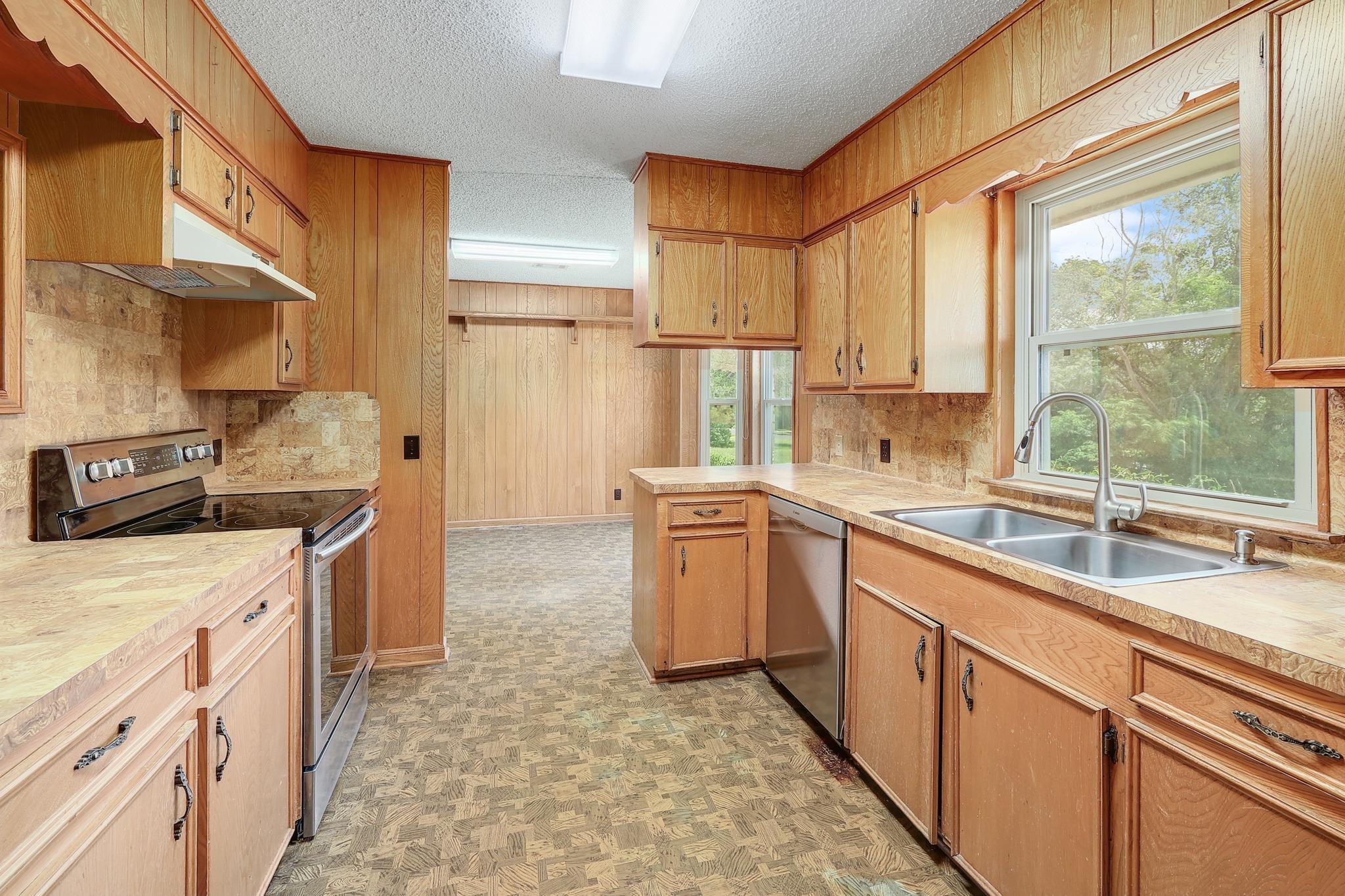9400 Lauralan Dr, Austin, TX 78736