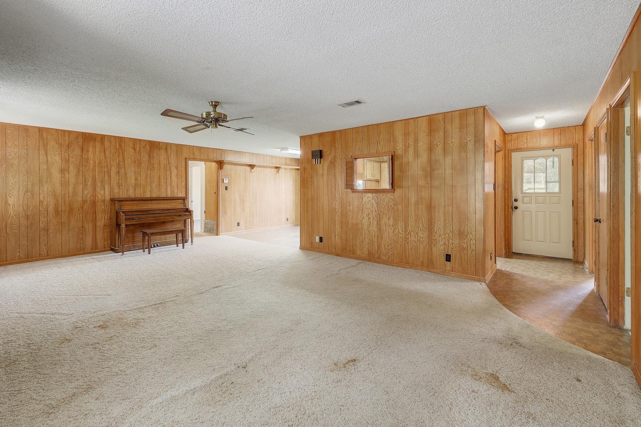 9400 Lauralan Dr, Austin, TX 78736