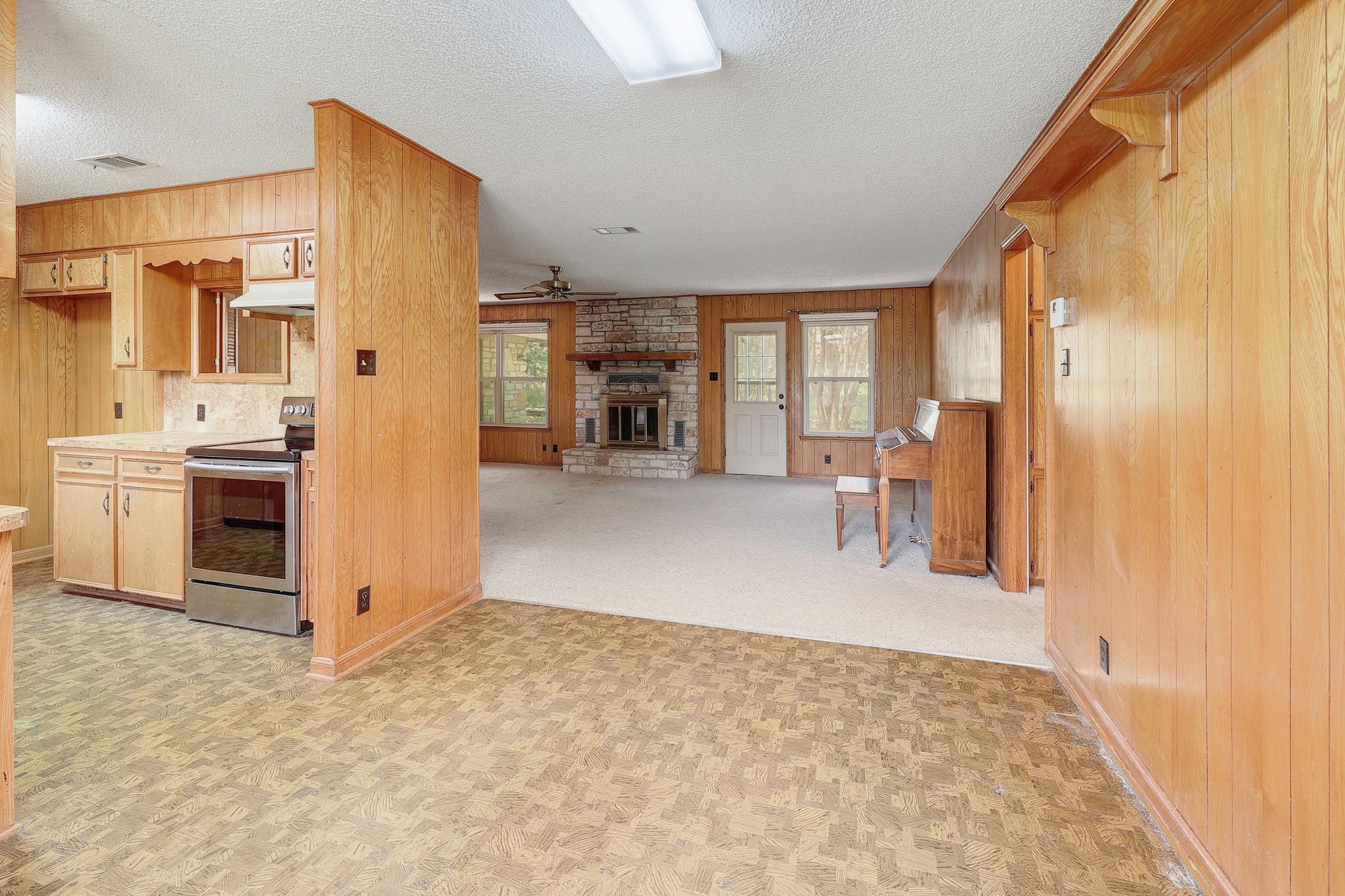 9400 Lauralan Dr, Austin, TX 78736