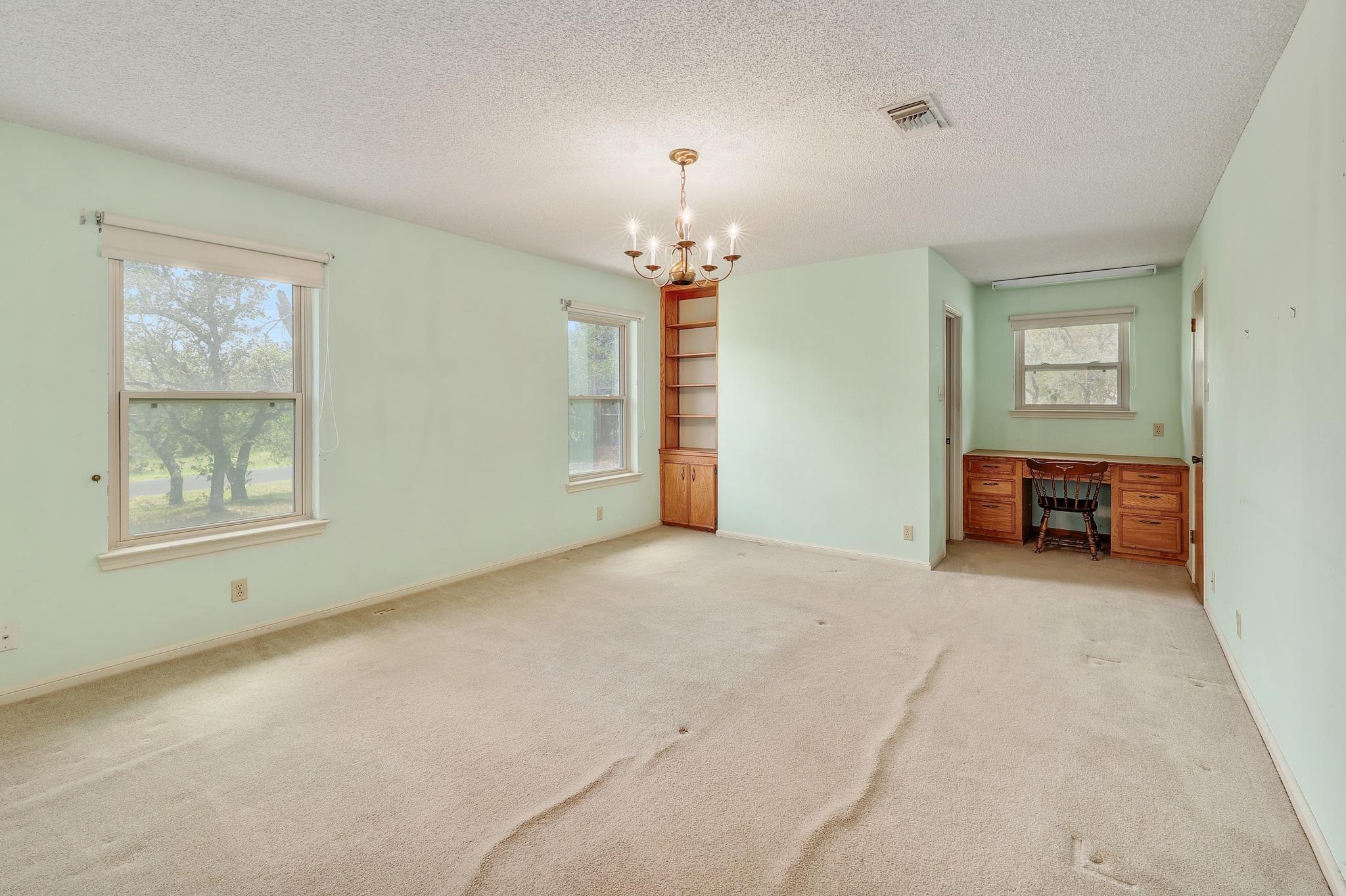 9400 Lauralan Dr, Austin, TX 78736