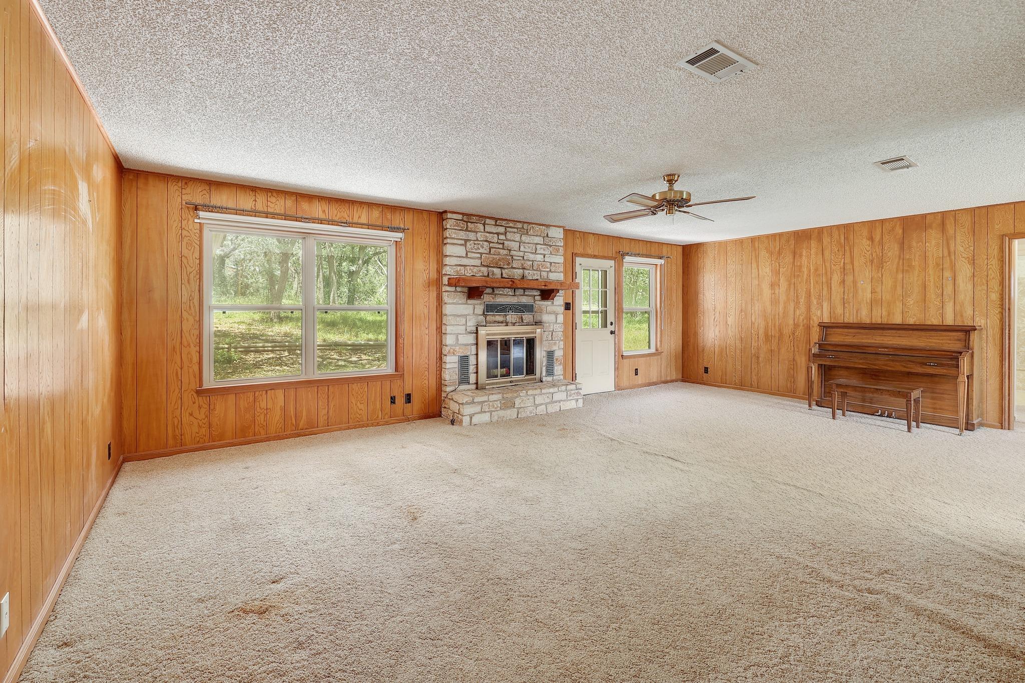 9400 Lauralan Dr, Austin, TX 78736